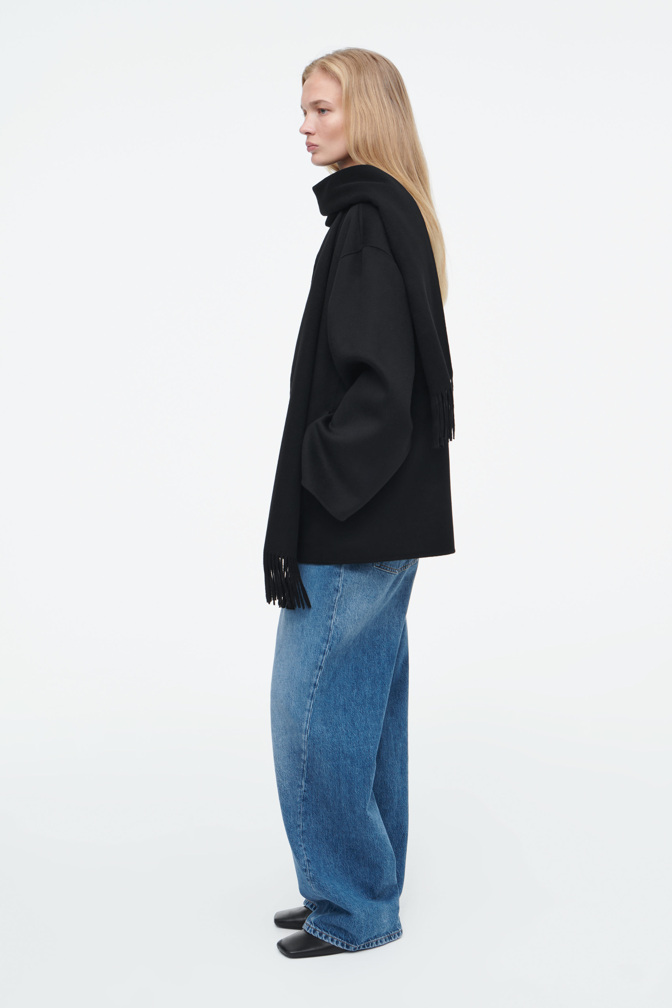 OVERSIZED WOOL-BLEND SCARF JACKET - BLACK | COS