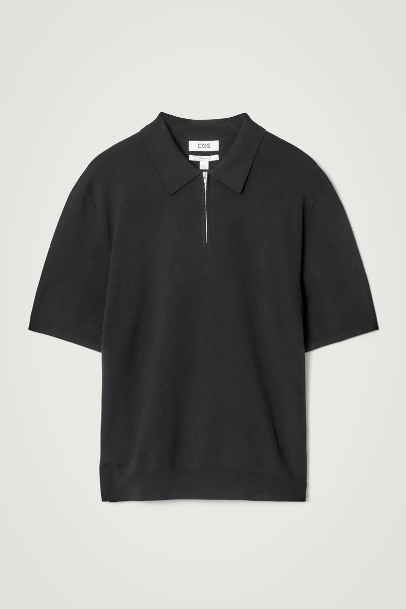 Cos Polo In Maglia Con Mezza Cerniera Taglio Regolare In Nero