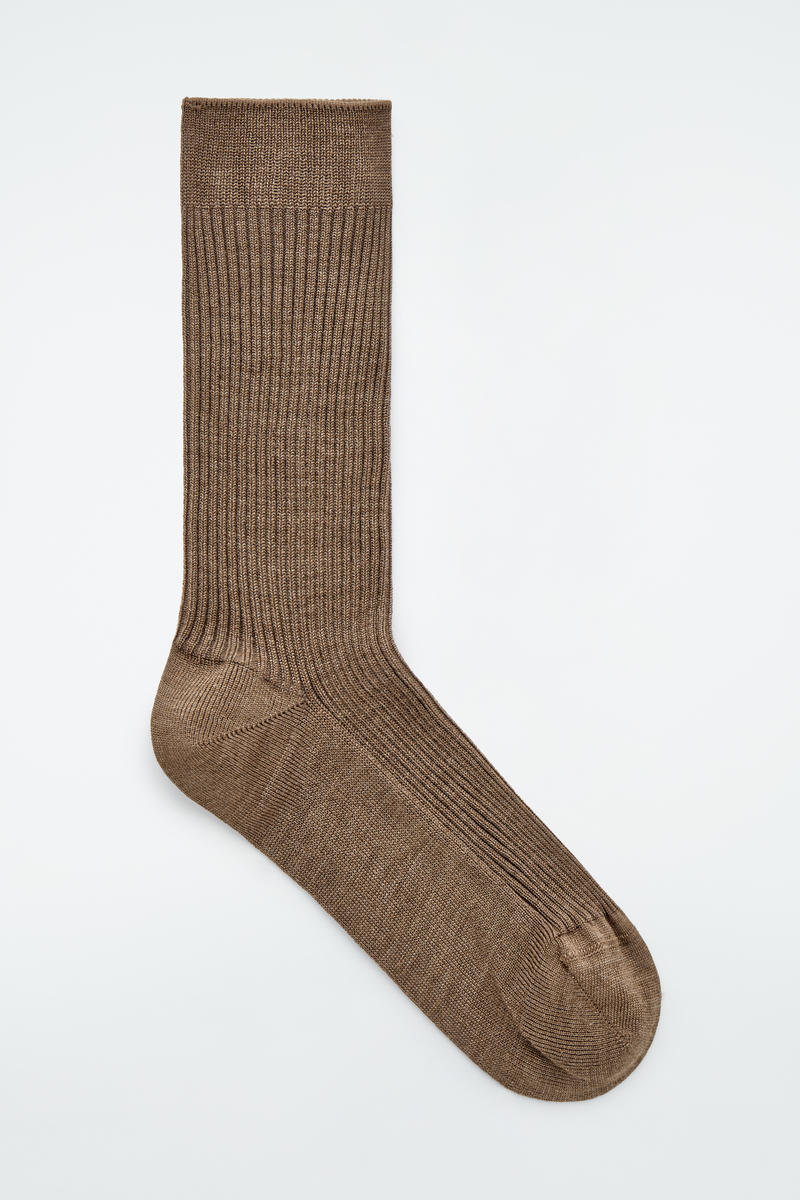 Ribbed Silk Socks