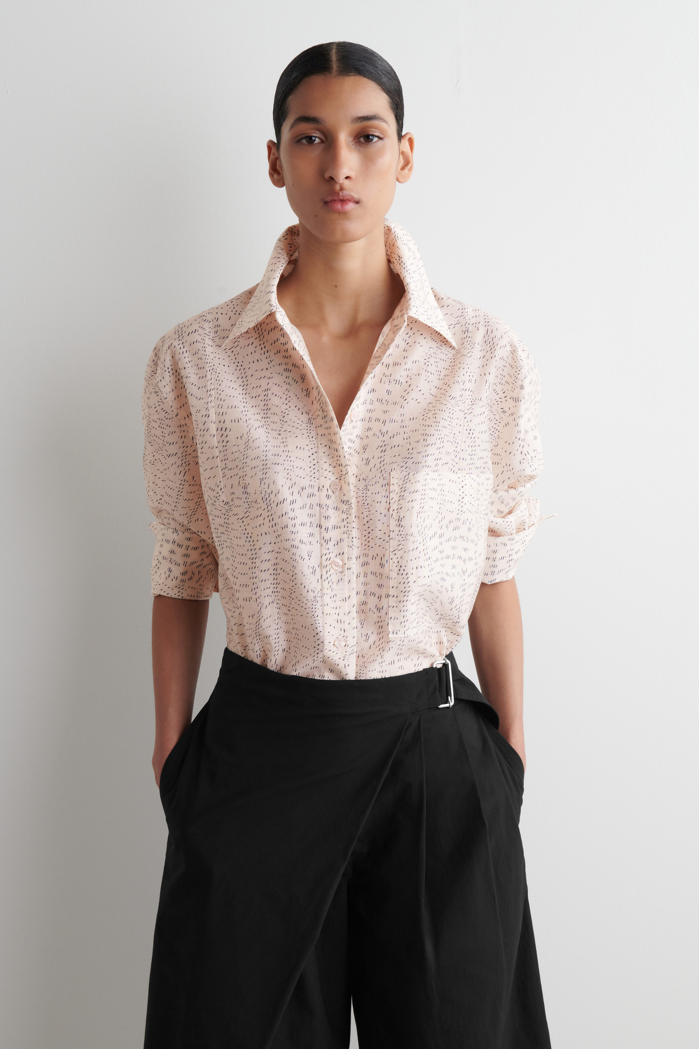 [送料込] Unique pattern loosefit SHIRT (2color) Designer fashion, Seoul-fully created | W Concept
