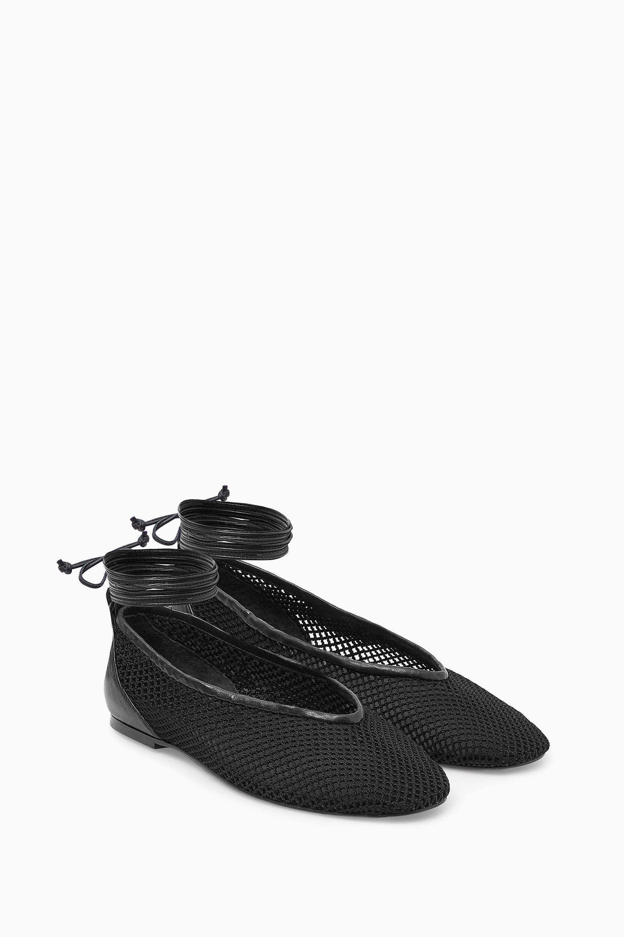 LEATHER-TRIMMED MESH BALLET FLATS - BLACK | COS
