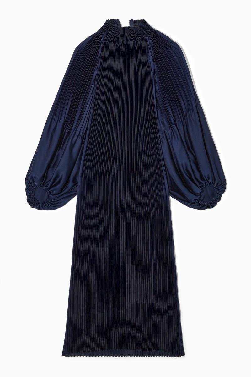 Oversized Pleated High-Neck Maxi Dress