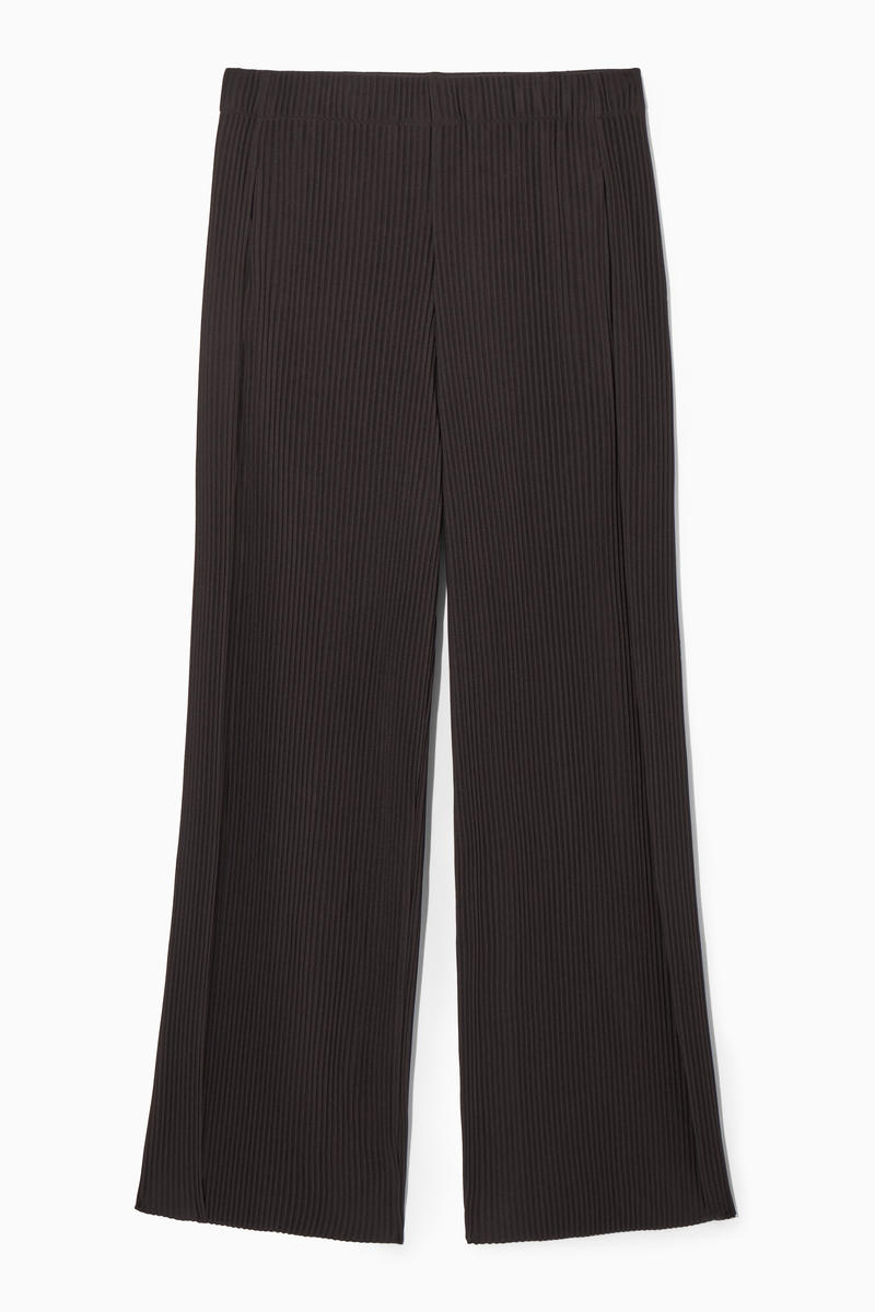 Pleated Wide-Leg Trousers in Brown