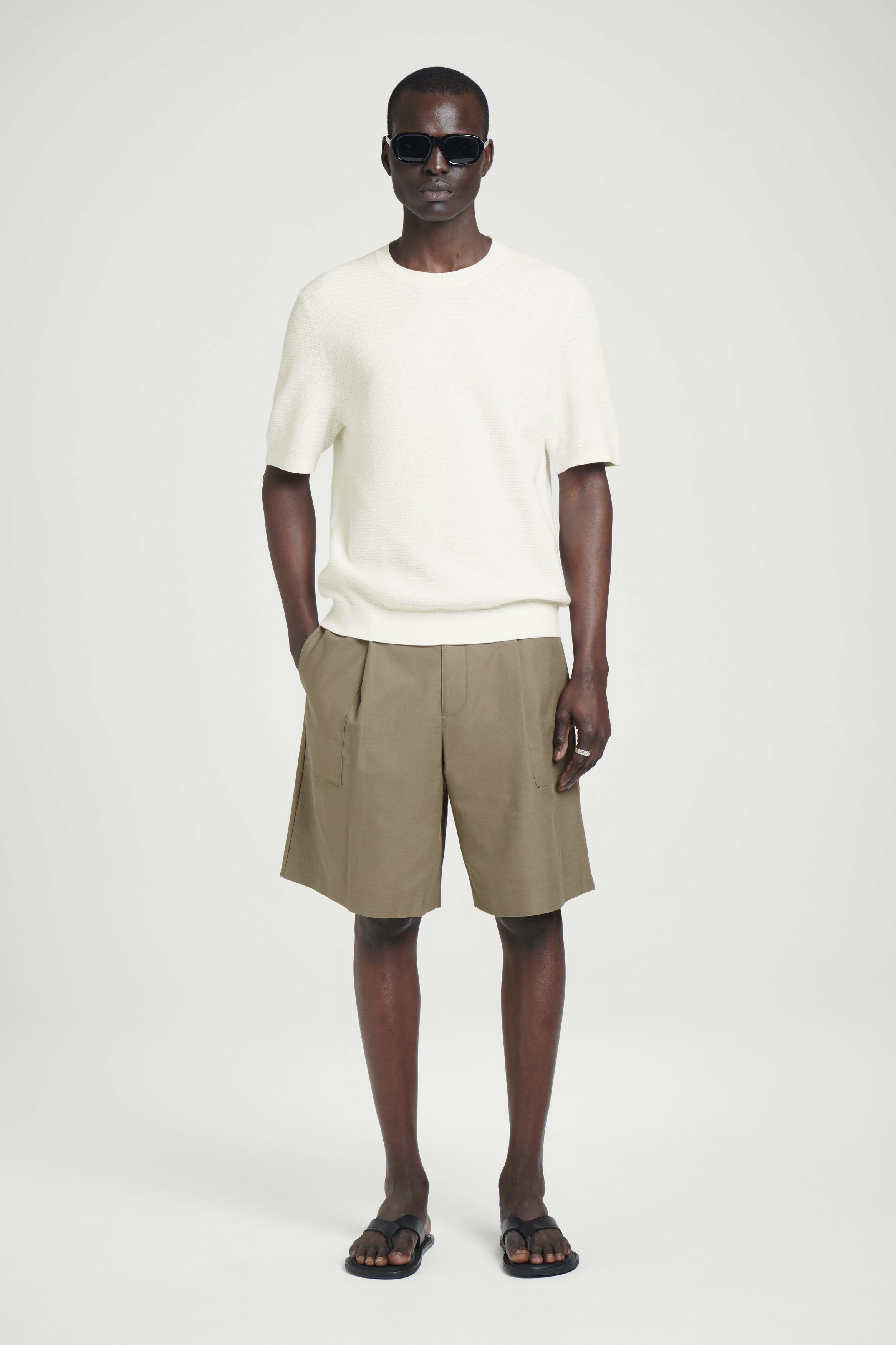【極美品】SOFTHYPHEN COTTON TWILL BASIC SHORT Airy Organic Cotton Twill Shorts | EILEEN FISHER