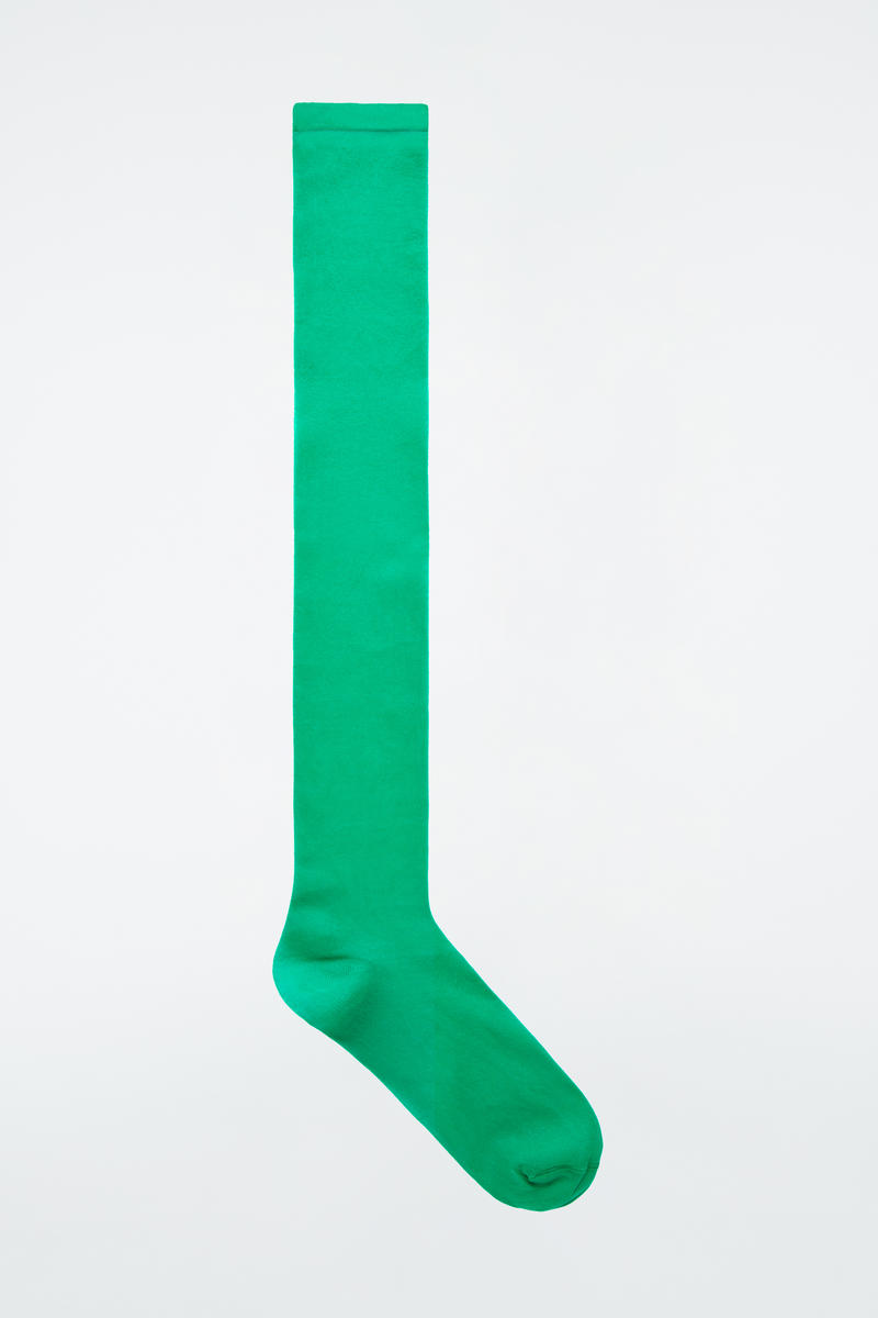 Cos The Long Mesh Socks In Green