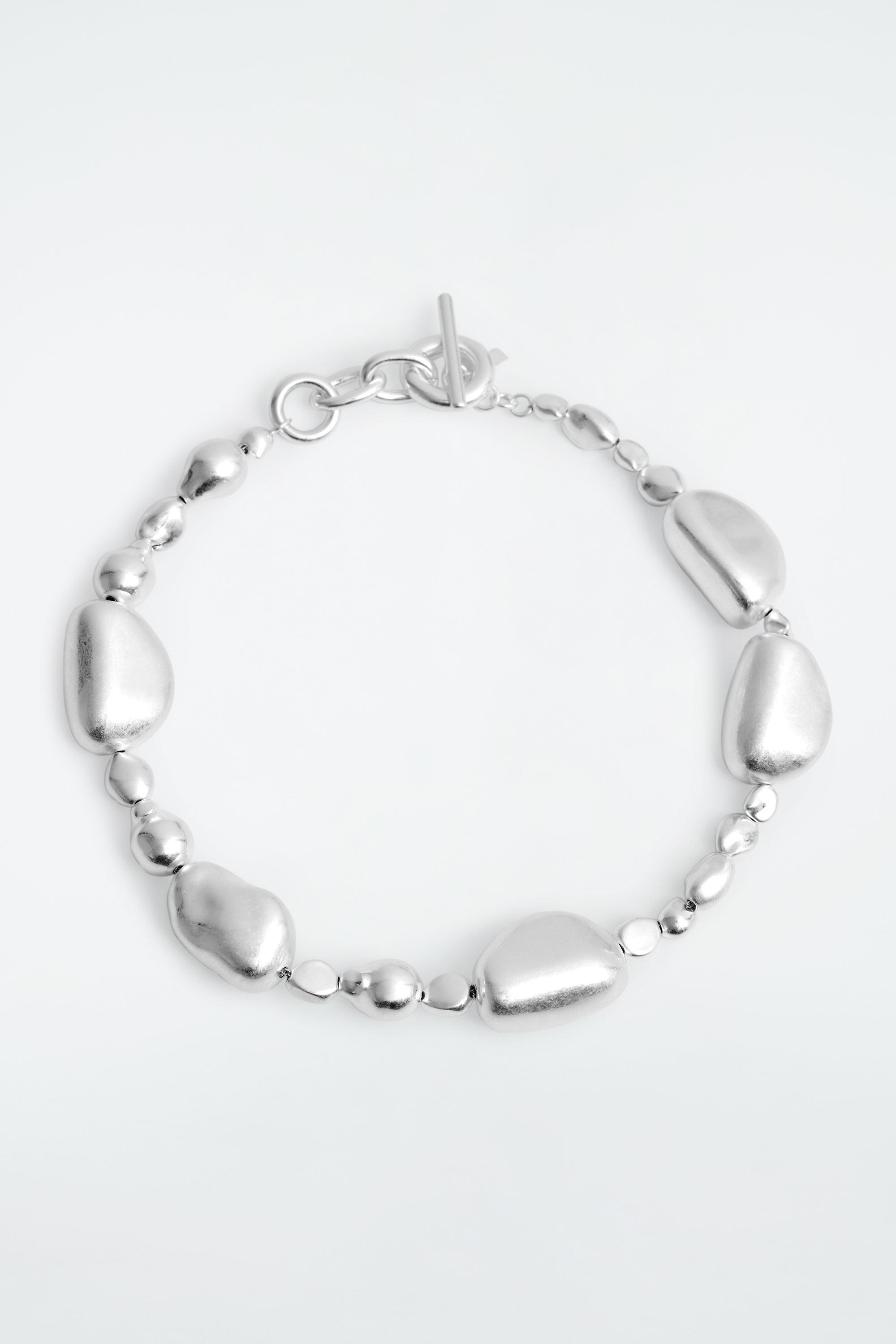 BEADED PEBBLE NECKLACE - SILVER | COS