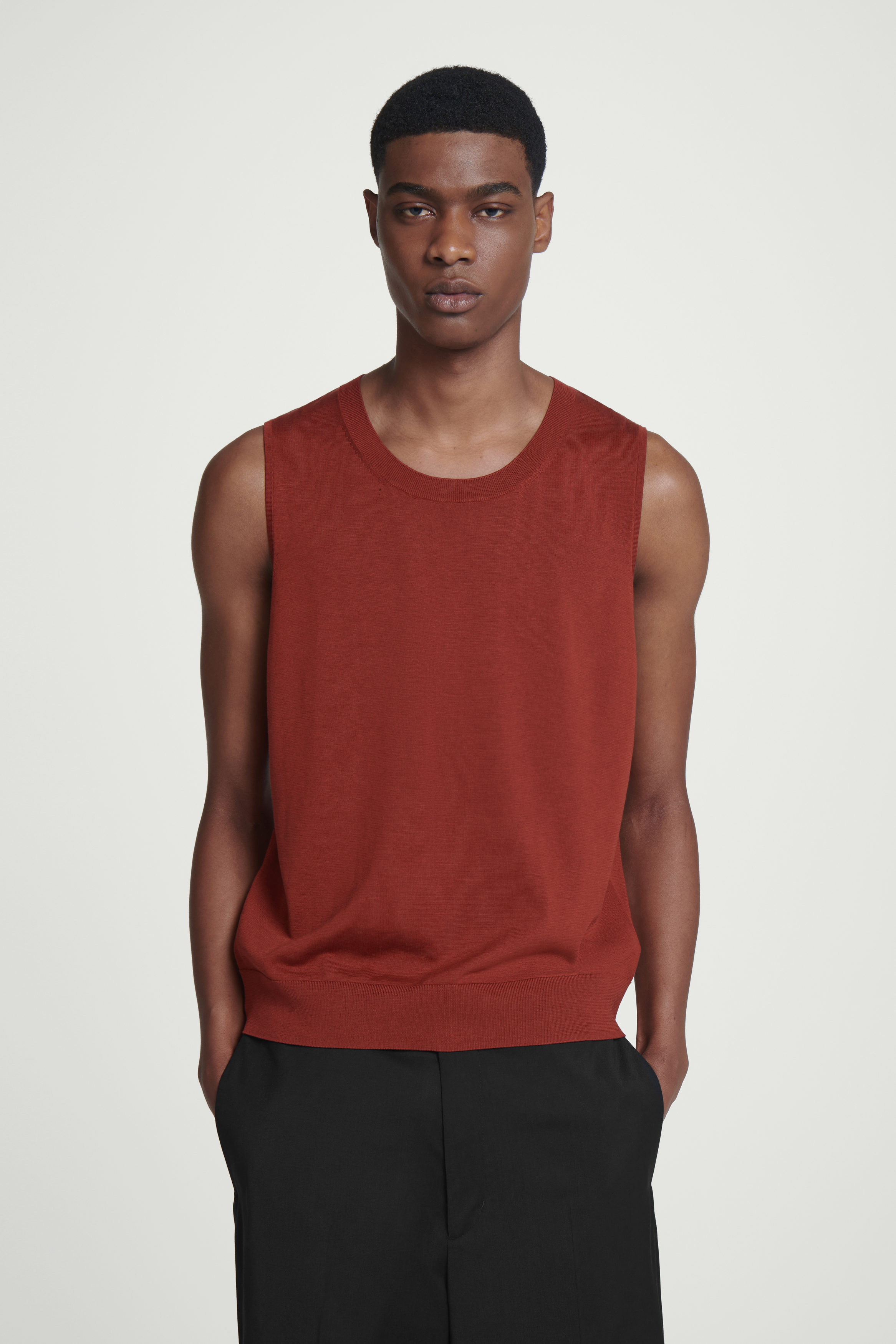RELAXED KNITTED SILK TANK