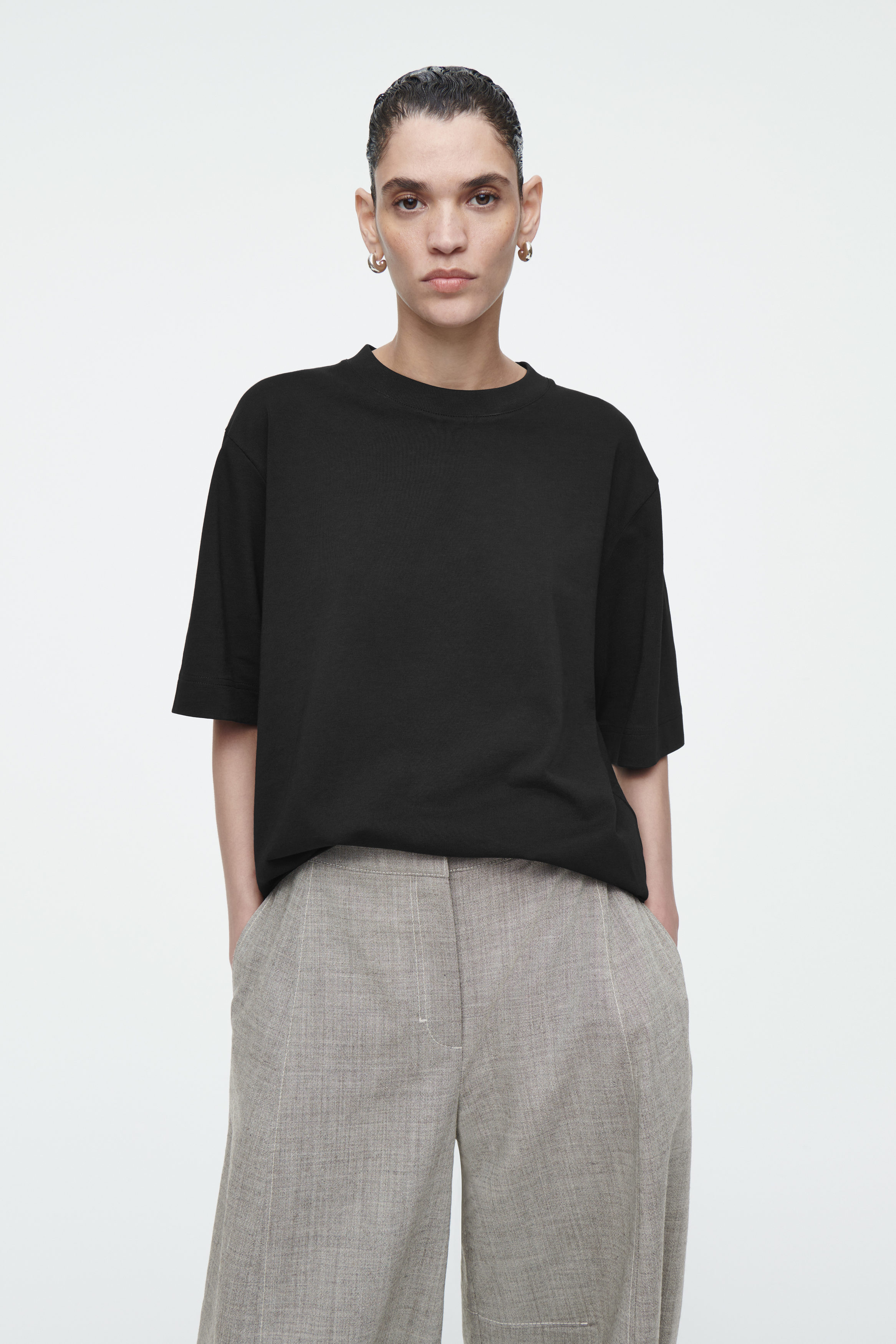 OVERSIZED T-SHIRT - BLACK
