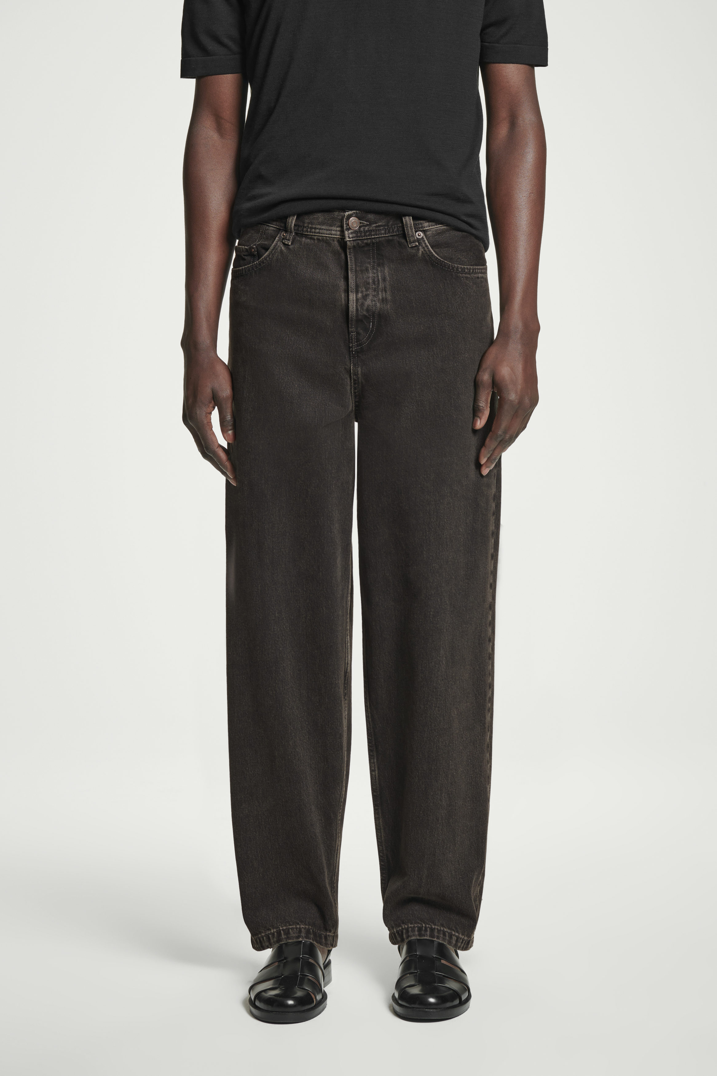 新品未使用　COS DENIM PANTS DOME 23fcd61ab18c9d64d098b982a6bbfc