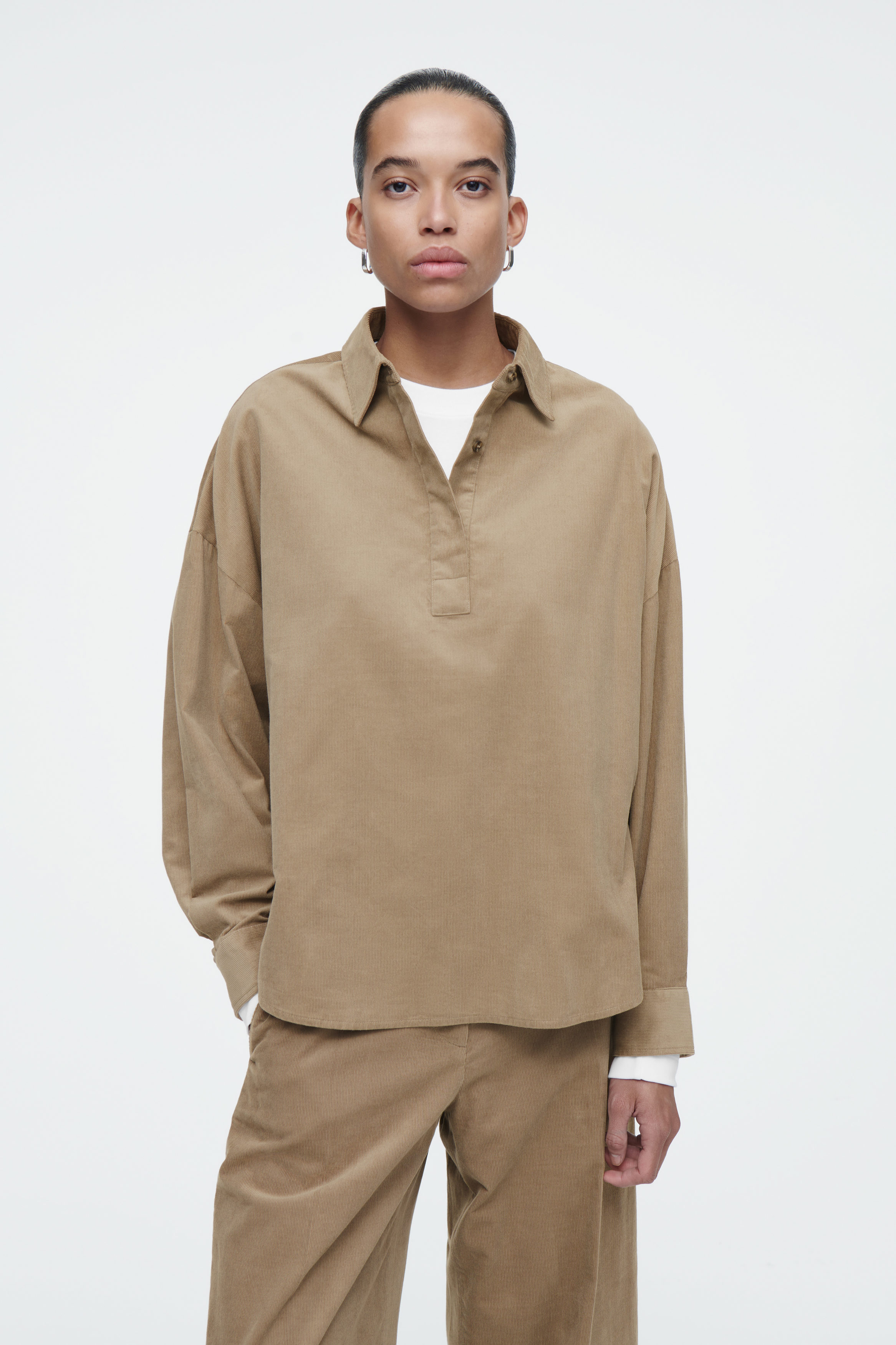 RELAXED CORDUROY HALF-PLACKET SHIRT
