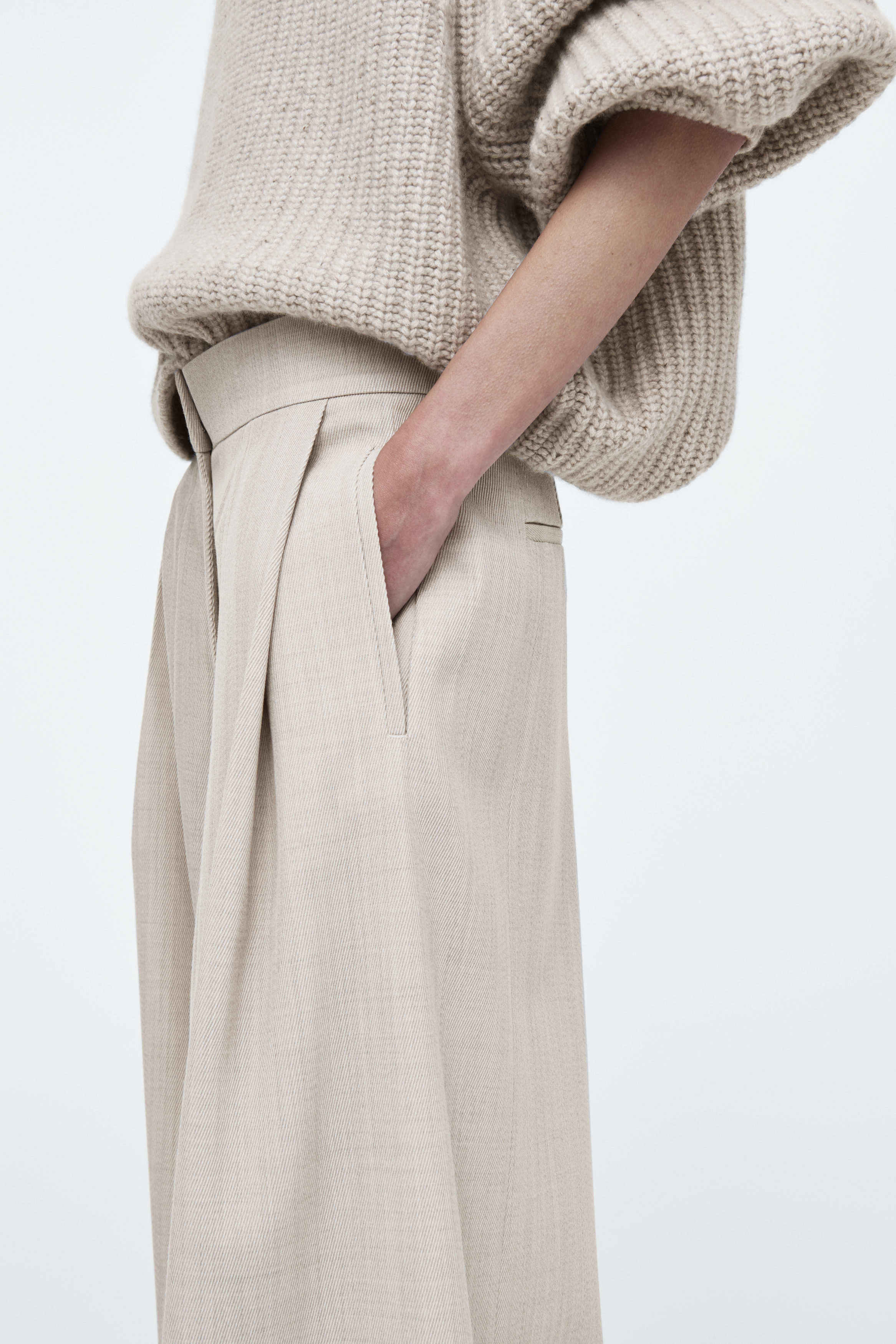 RELAXED WOOL-BLEND WIDE-LEG TROUSERS - LIGHT BEIGE