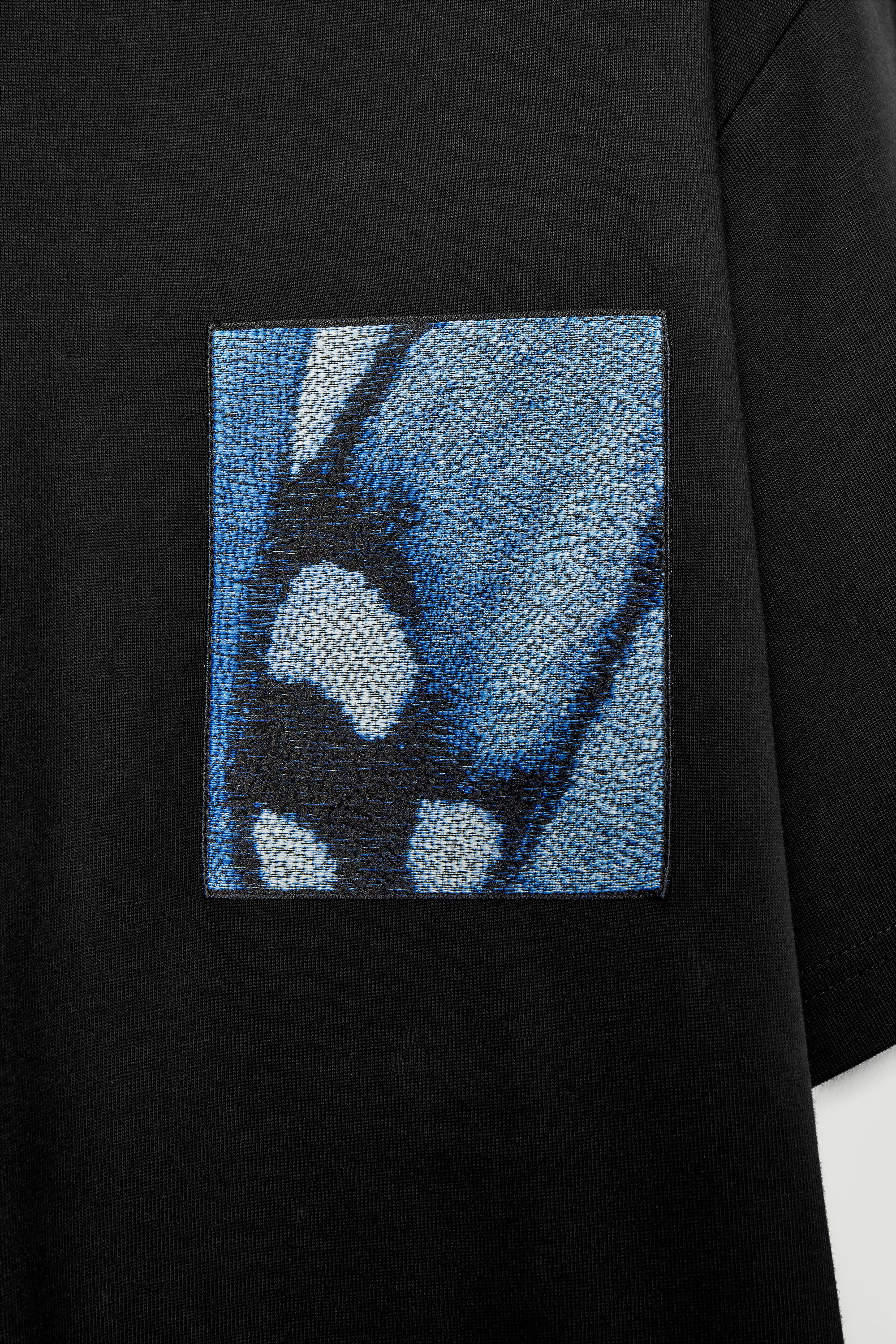 Tシャツ・カットソー DAKS Logo Point Calfskin Half Wallet DBWA5E980BK Women's T-shirt with tattoo patch | Grey | Diesel