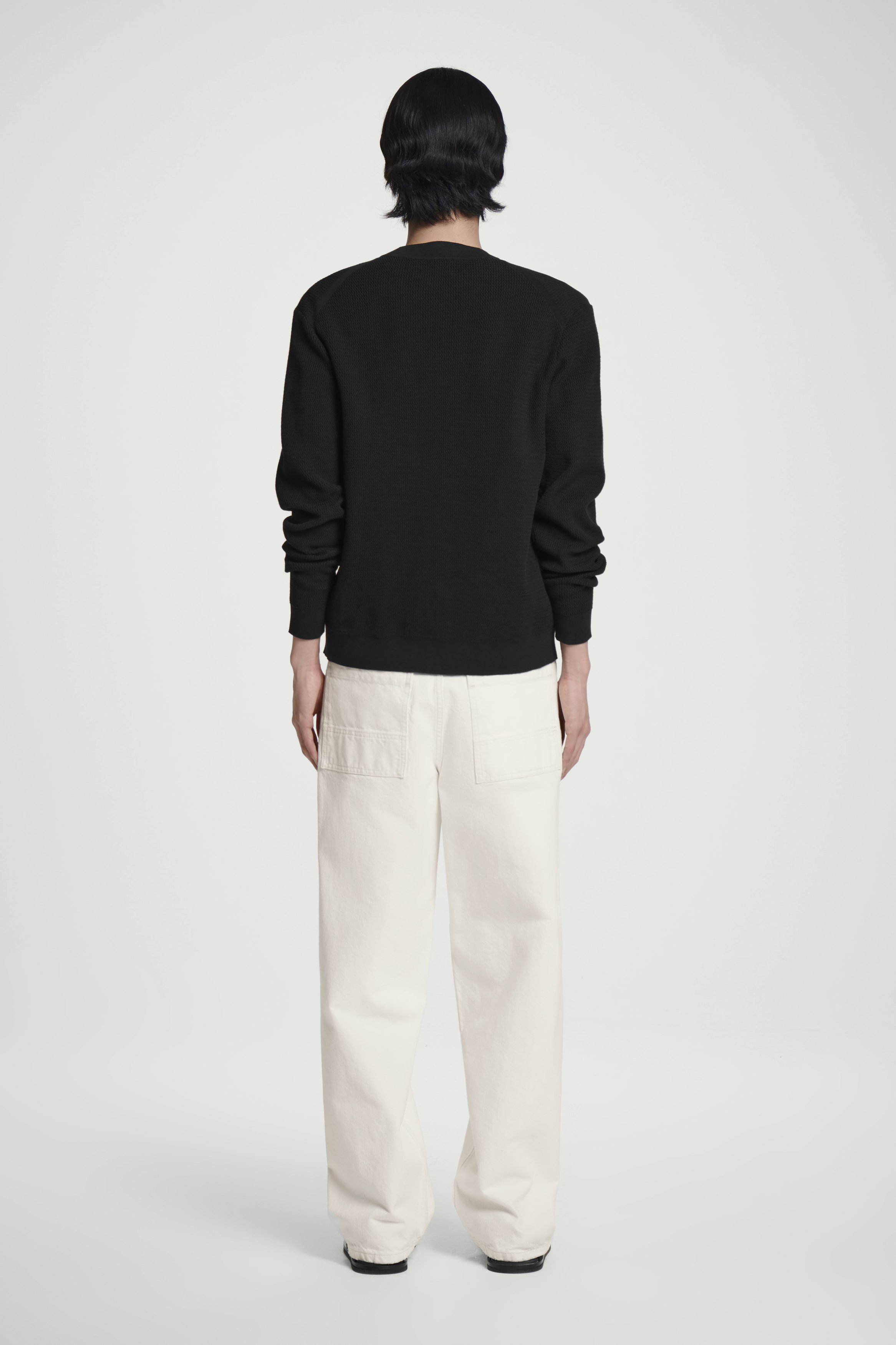 送料・関税込★KNITTED★Soft cotton single V-neck cardiga.n★ KNITTED COTTON V-NECK CARDIGAN - RED | COS