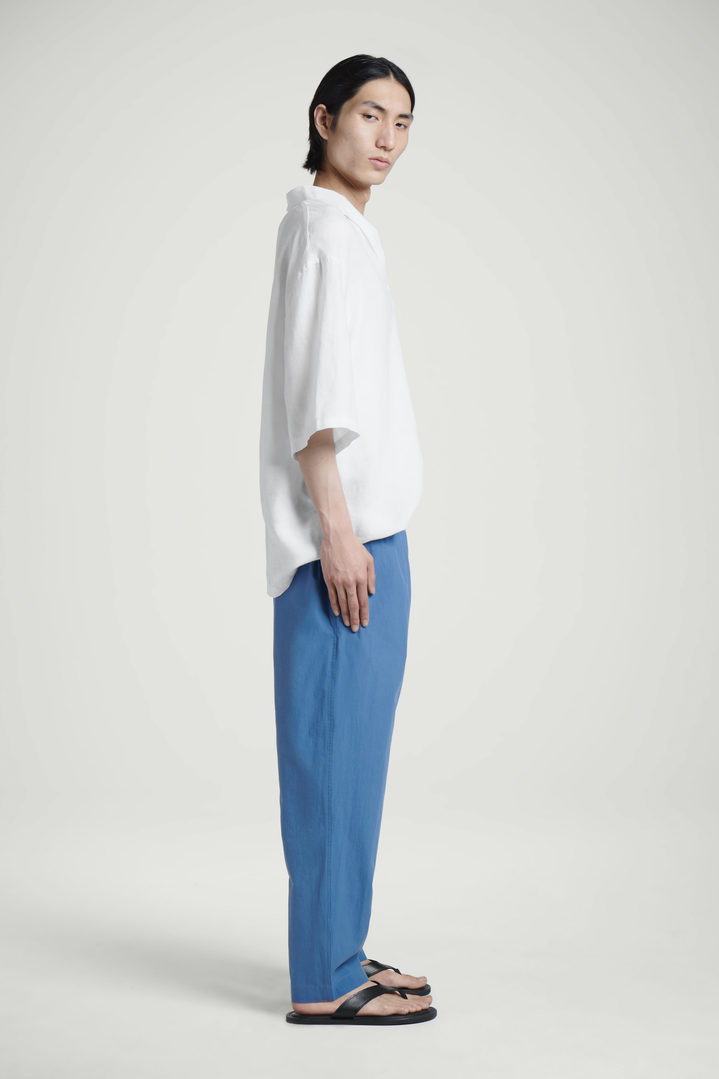 【archi】TAPERED PANTS ELASTICATED COTTON TAPERED TROUSERS - BLUE | COS