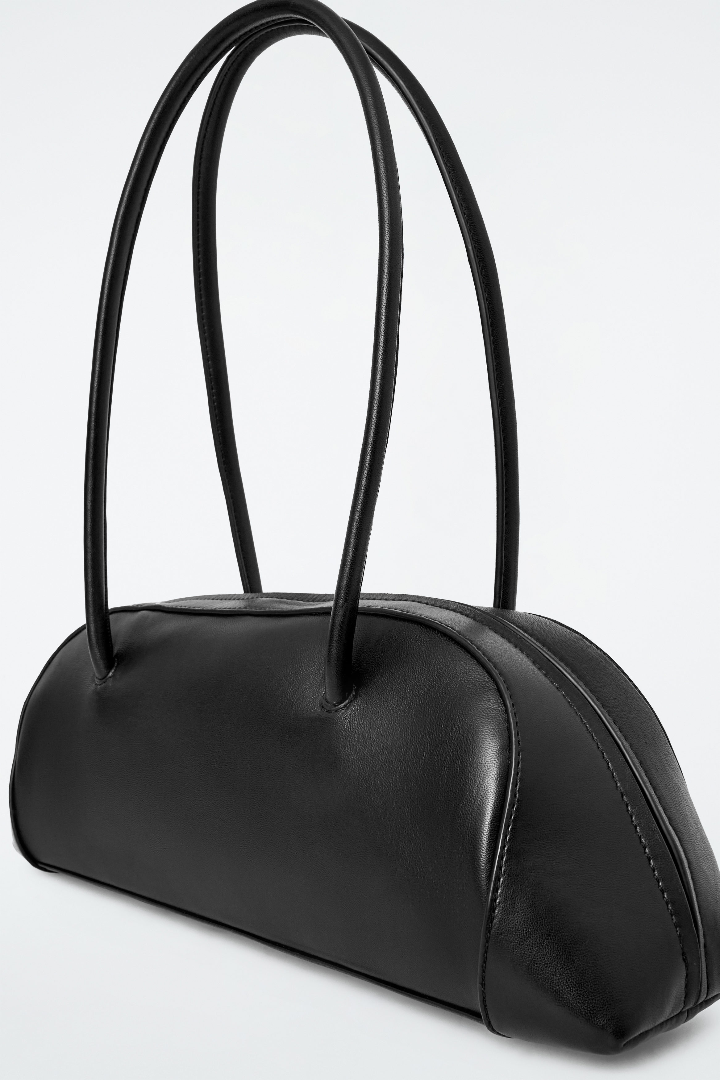 EASTSIDE BOWLING BAG - LEATHER - BLACK