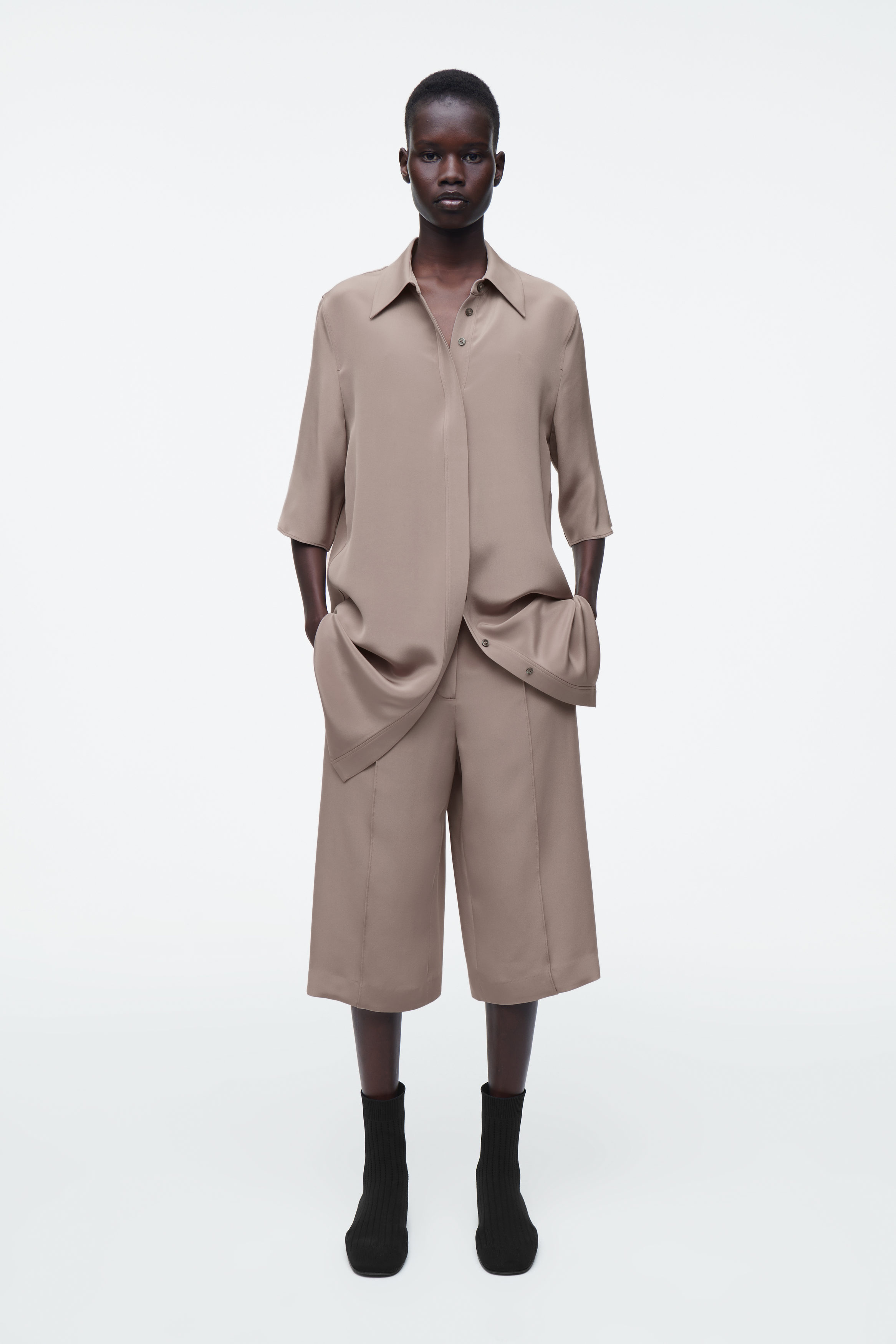【未使用】<H> SILK NYLON SHORT SLEEVE SHIRT Abigail No Iron Stretch Short Sleeve Shirt- Foxcroft