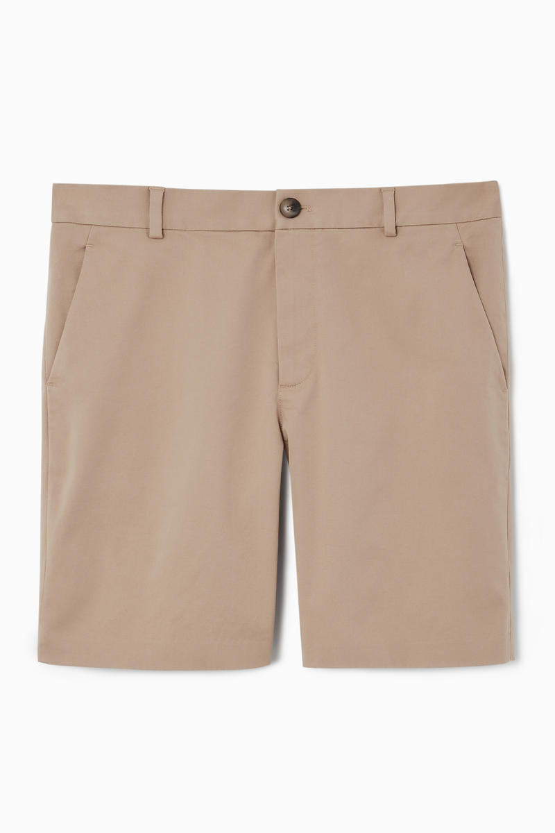 Classic Chino Shorts in Beige