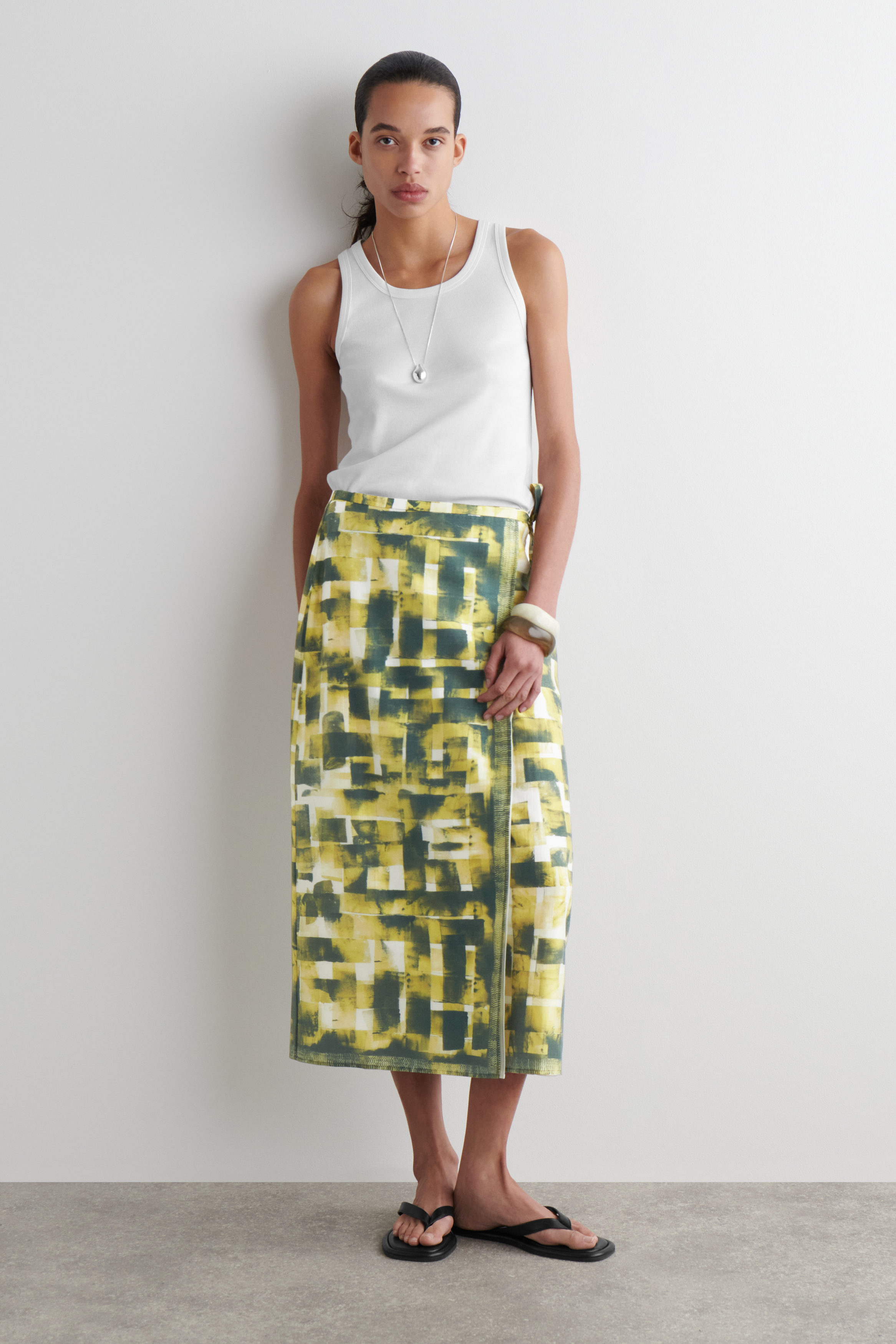 PRINTED MIDI WRAP SKIRT
