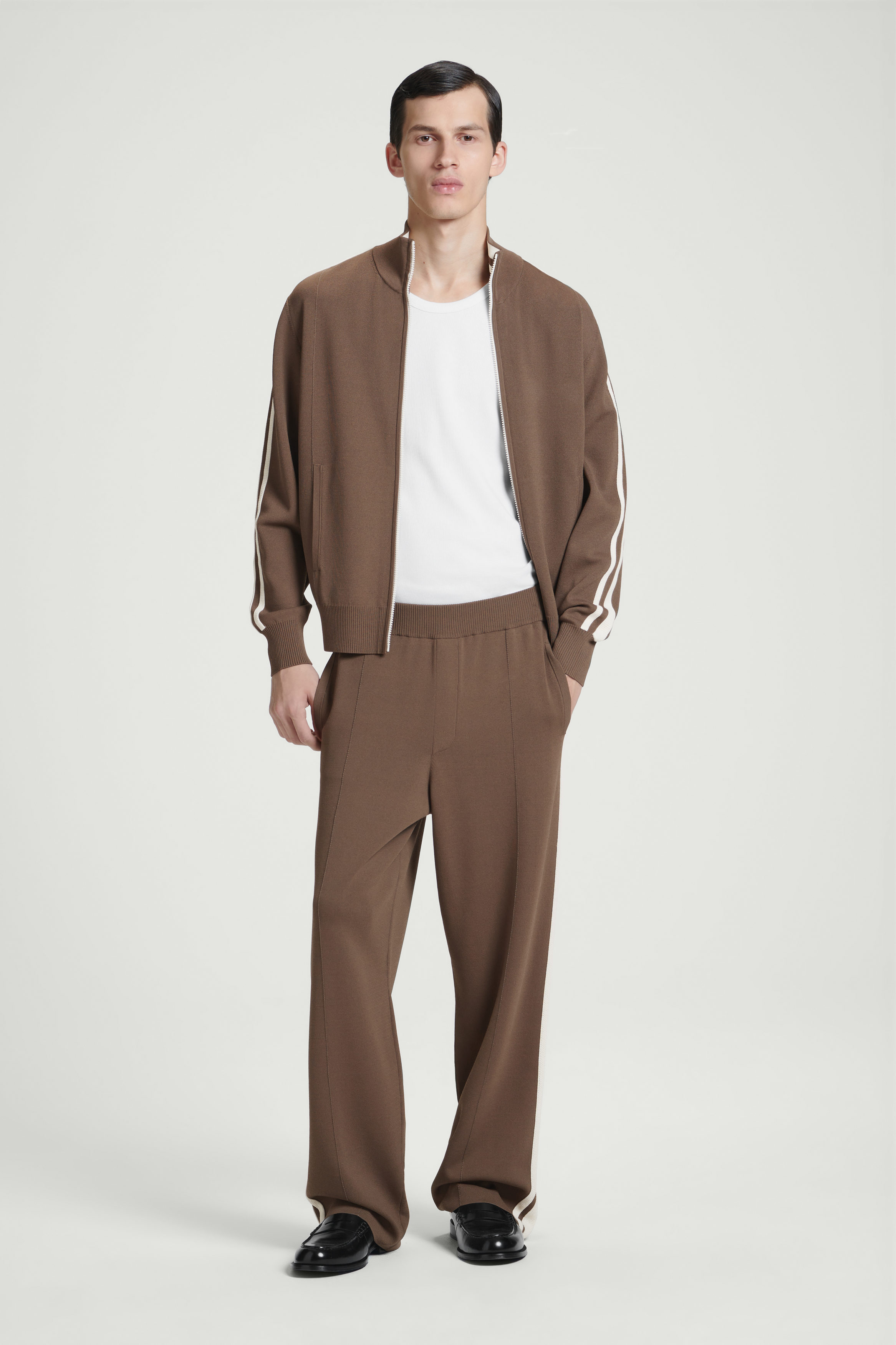 【GLOWNY】★韓国人気★ G CONTRAST SWEATPANTS ★ GLOWNY】☆韓国人気☆ G CONTRAST SWEATPANTS ☆ (GLOWNY/パンツ