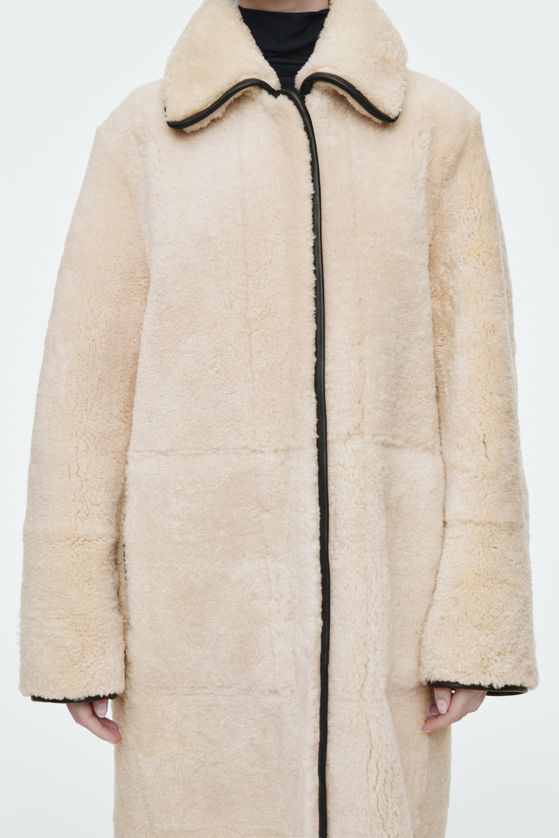 SHEARLING コート COLLARED FAUX SHEARLING JACKET - IVORY | COS