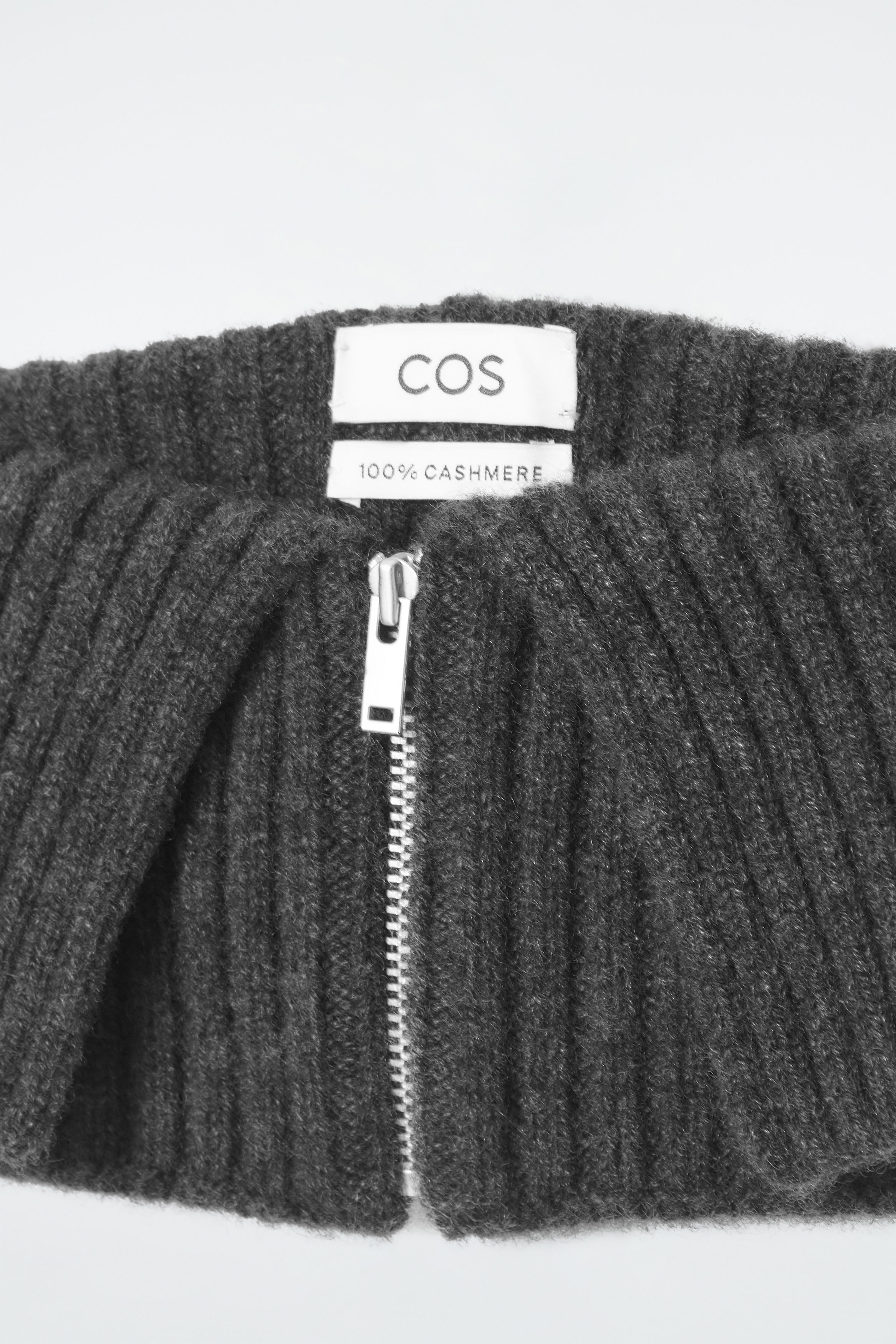 トップス Wool Cashmere Seamless Knit CHUNKY CASHMERE TURTLENECK JUMPER - BEIGE / UNDYED | COS