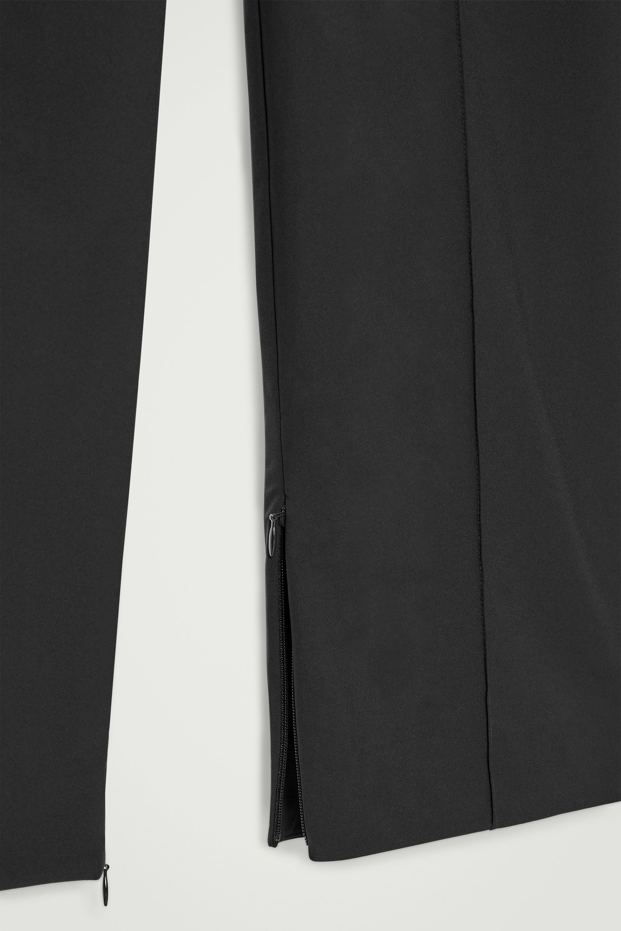 PINTUCKED TAPERED TRACK PANTS - BLACK