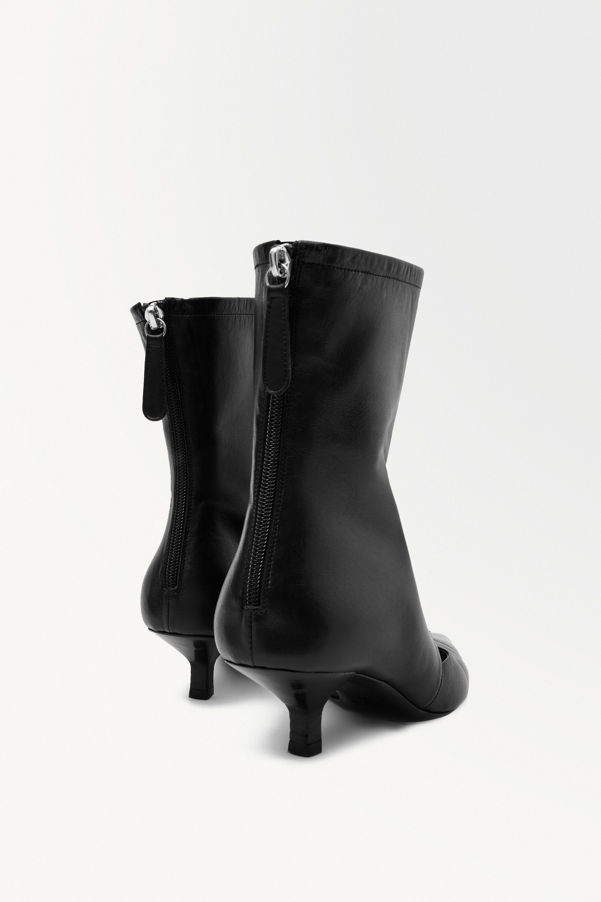 靴 Belted Sock Boots THE KITTEN-HEEL SOCK BOOTS - BLACK | COS