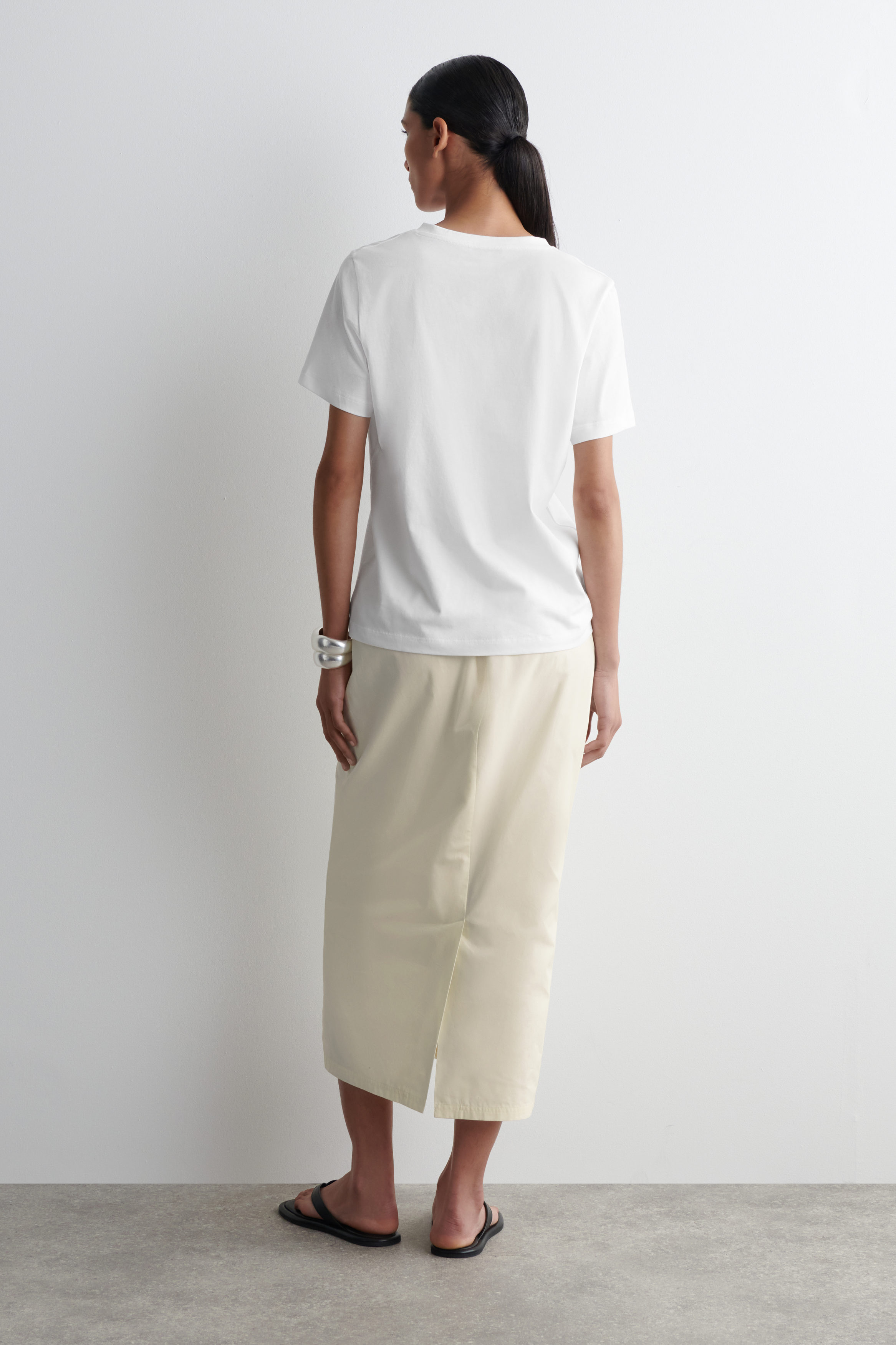 V-NECK COTTON T-SHIRT - WHITE | COS