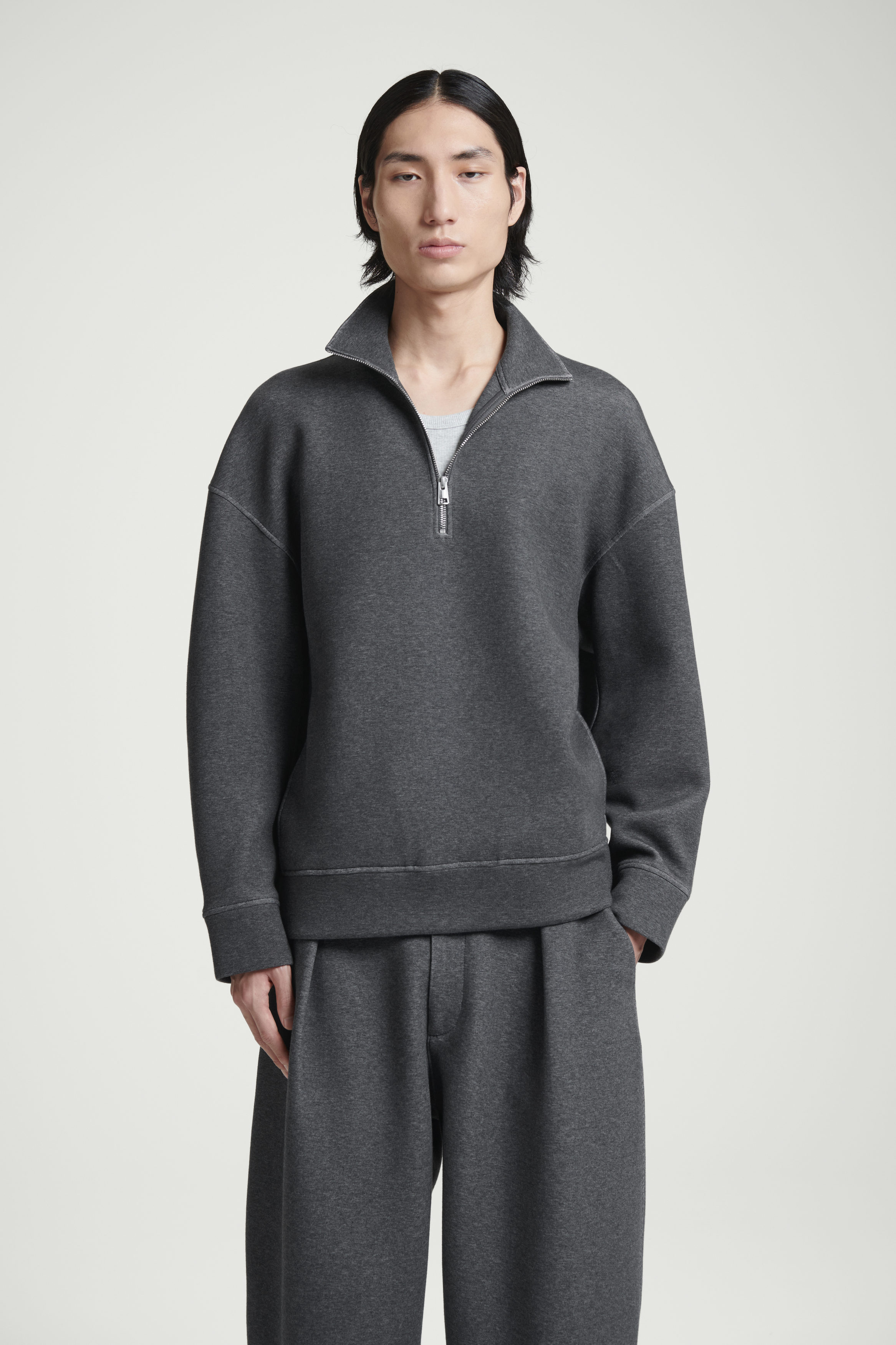 【2024AW】アンセムーエー ZIP SWEAT Full zip sweatshirt with contrasting stripes | Armani Exchange