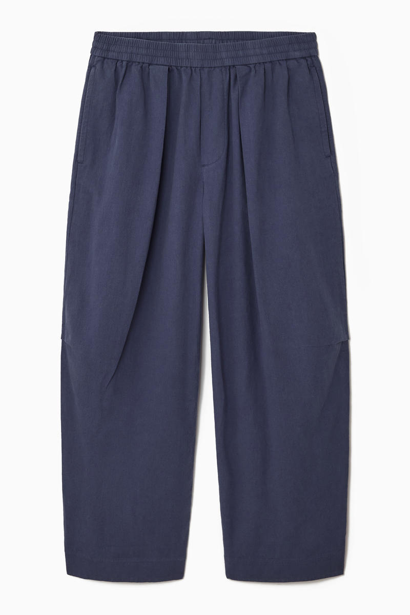 Pleated Wide-Leg Chambray Trousers in Blue