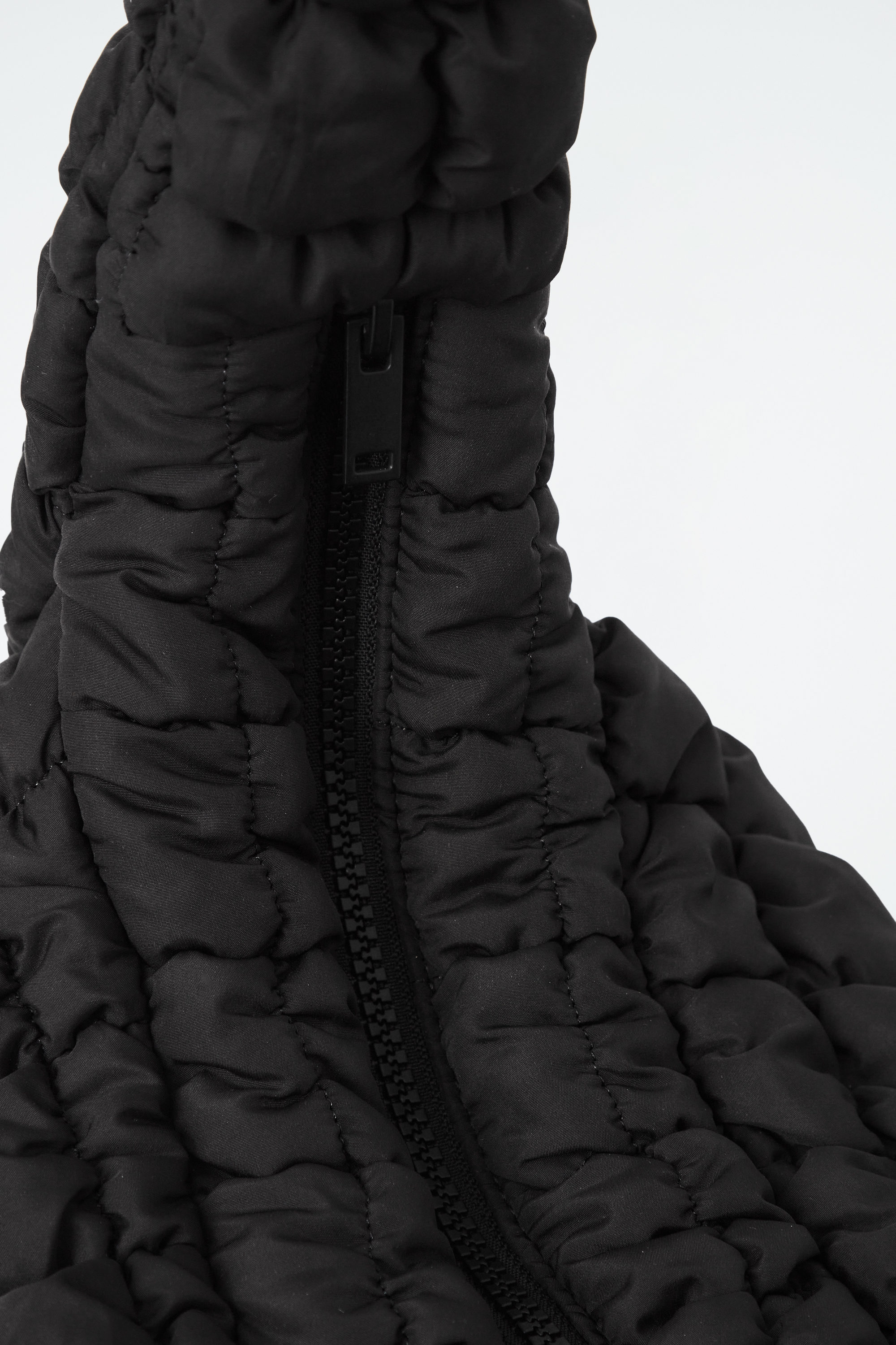 OVERSIZED QUILTED CROSSBODY BAG - BLACK OVERSIZED QUILTED CROSSBODY BAG - BLACK