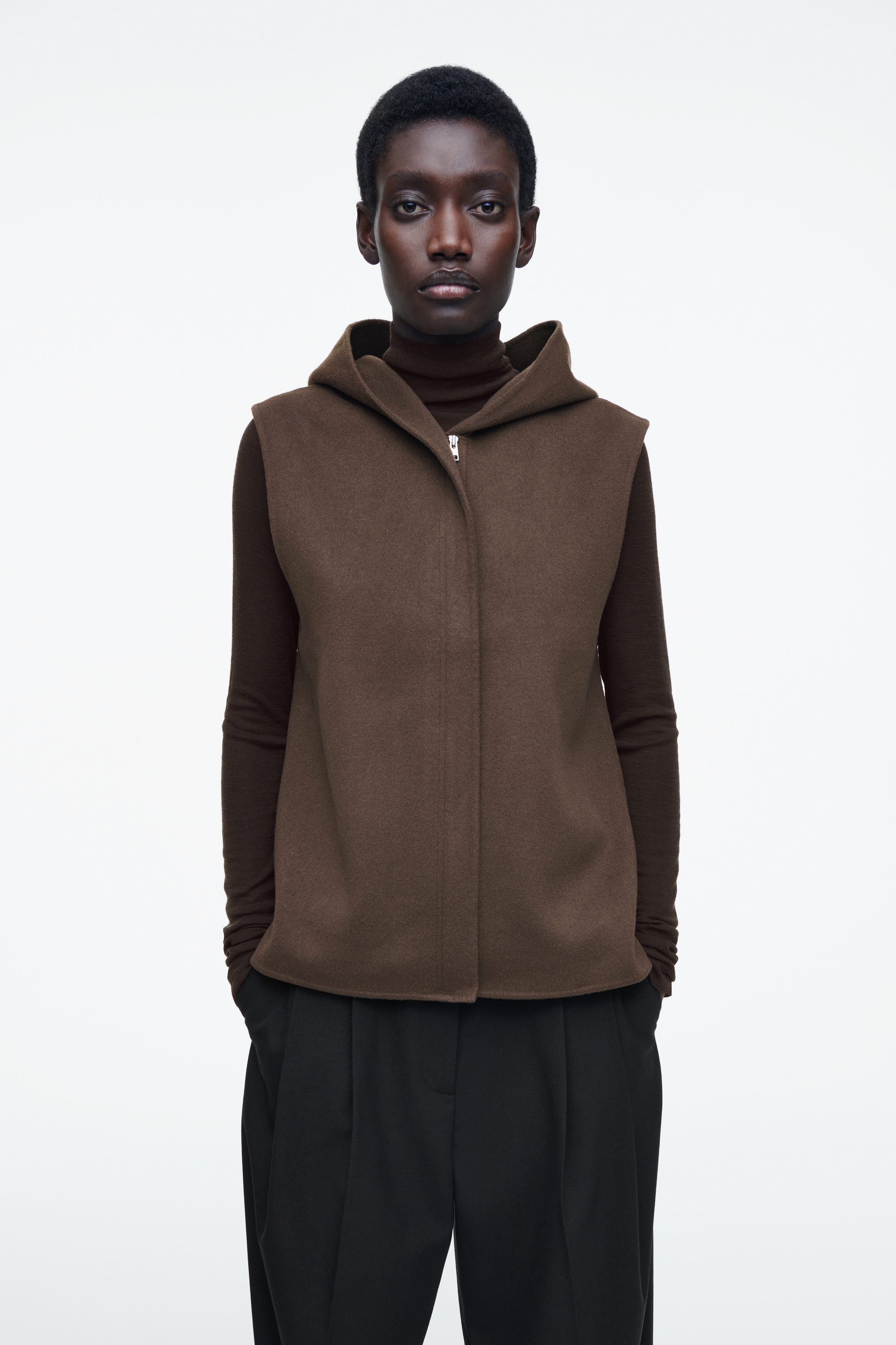 DOUBLE-FACED HYBRID HOODED GILET - BROWN DOUBLE-FACED HYBRID HOODED GILET - BROWN