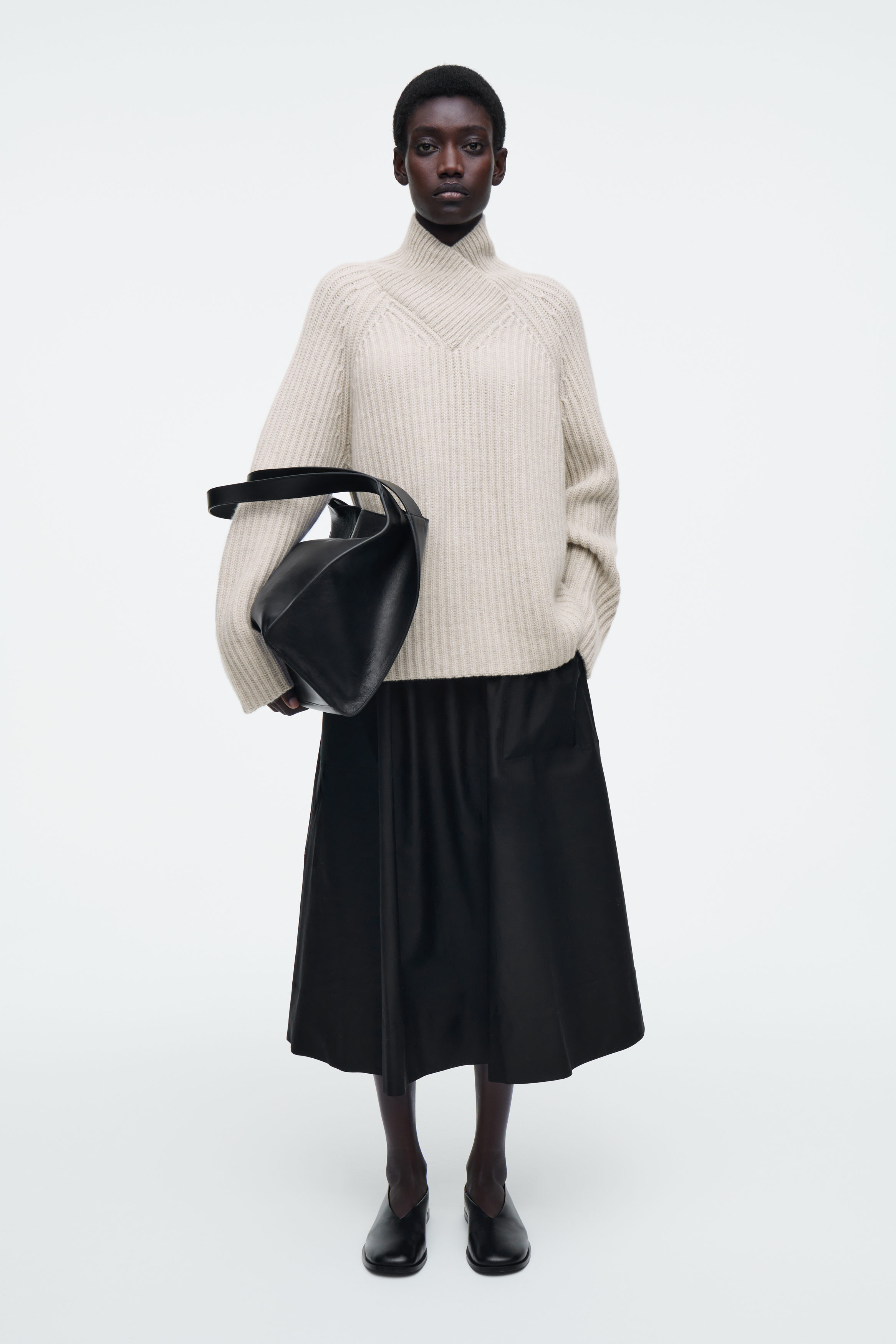 ワンピース COS BALLOON-HEM T-SHIRT DRESS BALLOON-HEM T-SHIRT DRESS - BLACK | COS