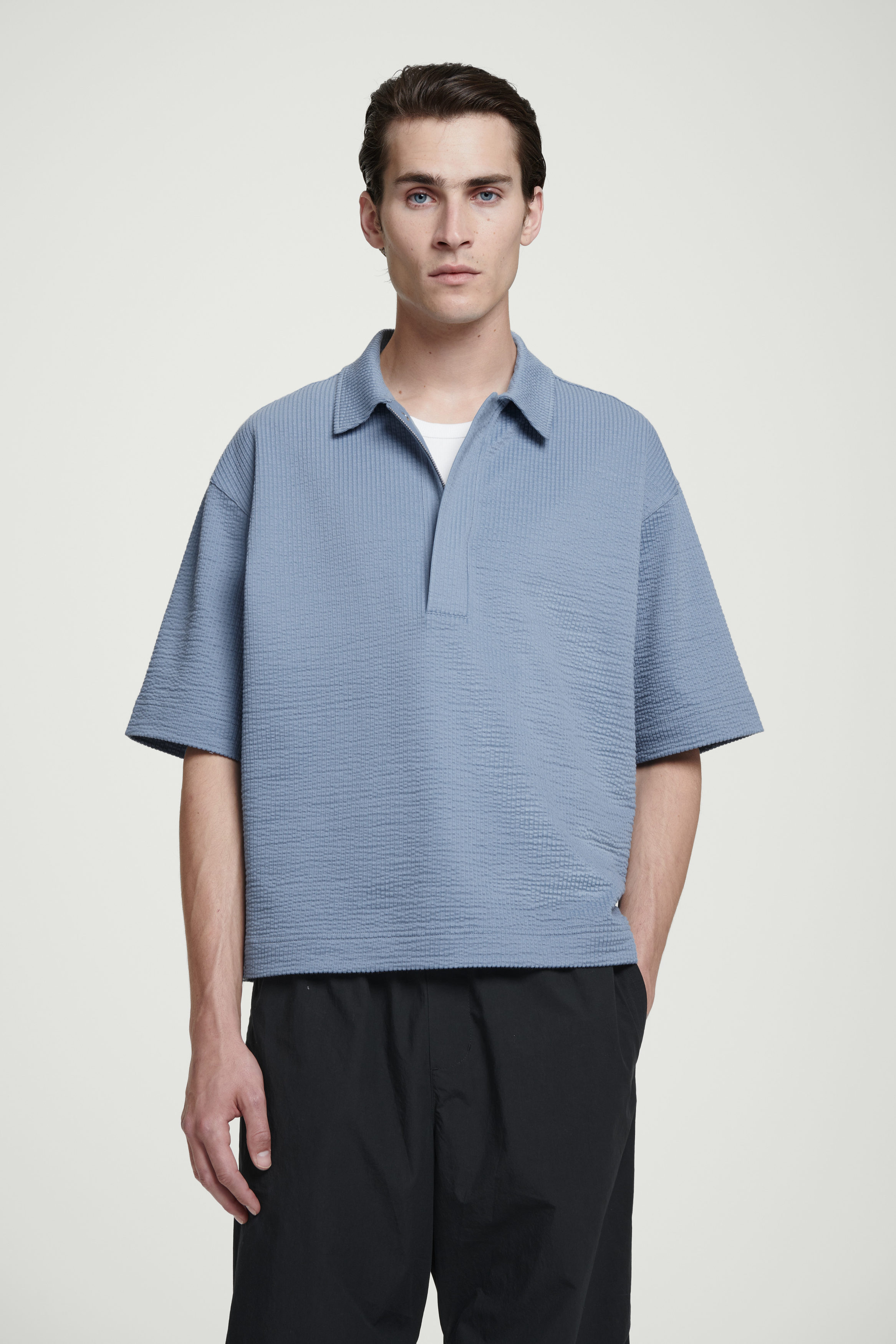送料無料◆2024新品  SHIRT POLO HALF-ZIP SEERSUCKER - BLUE LIGHT トップス