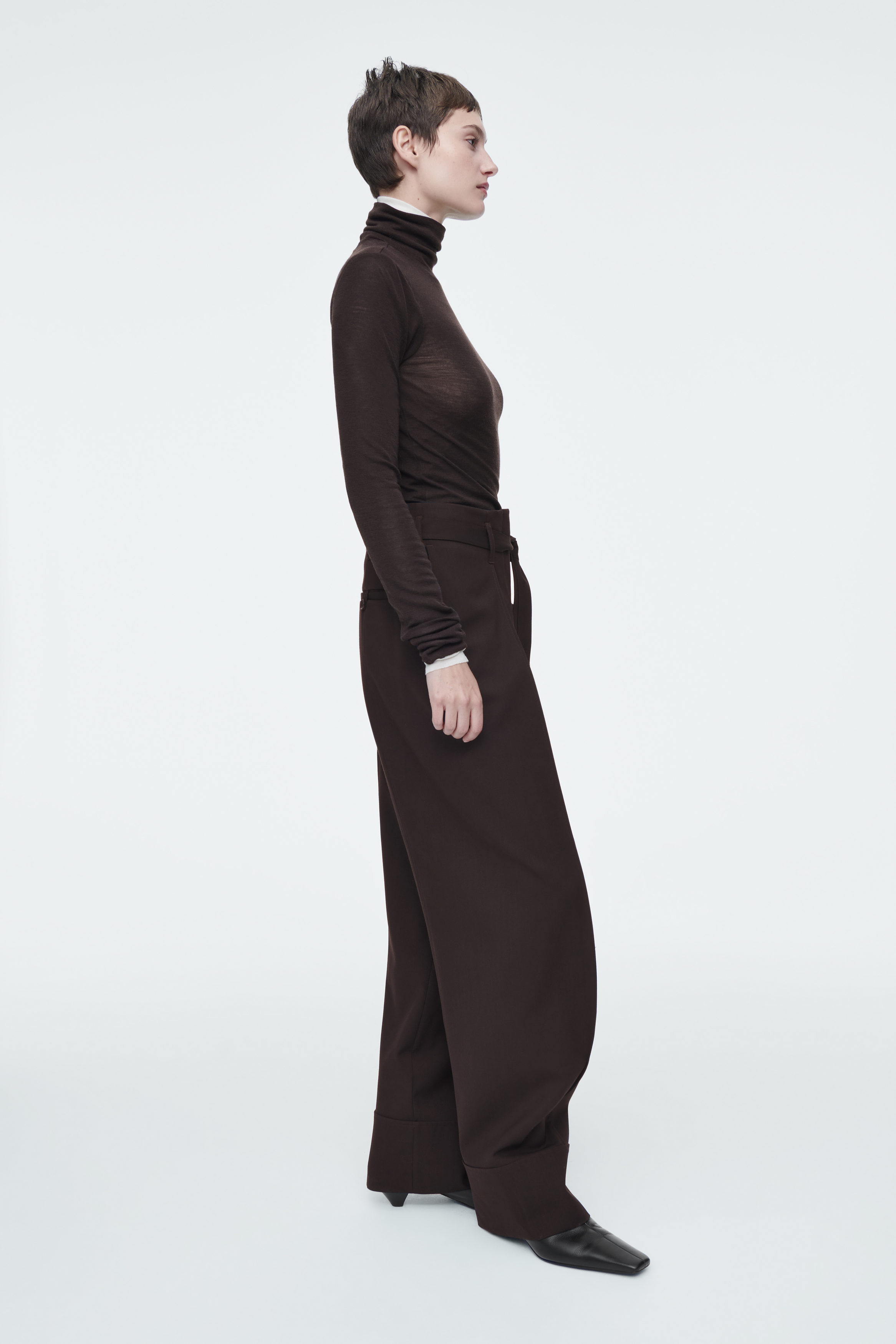 る　WOOL BLEND TROUSERS 1 付属品完備 SLIM TAILORED WOOL-BLEND TROUSERS - BLACK | COS