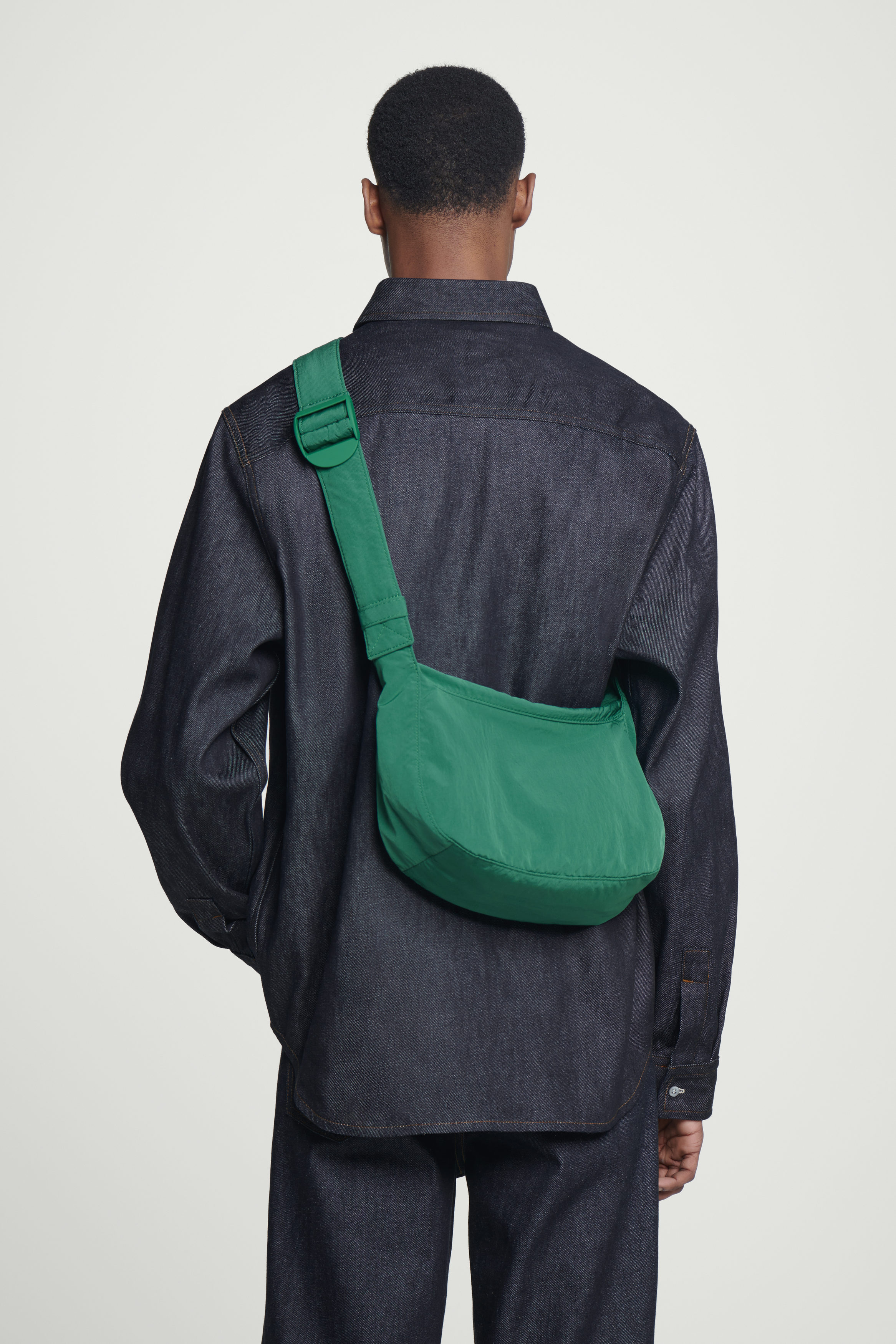 【COS】 Nylon Crossbody Saddle Bag Blue CROSSBODY SADDLE BAG - NYLON - BLUE