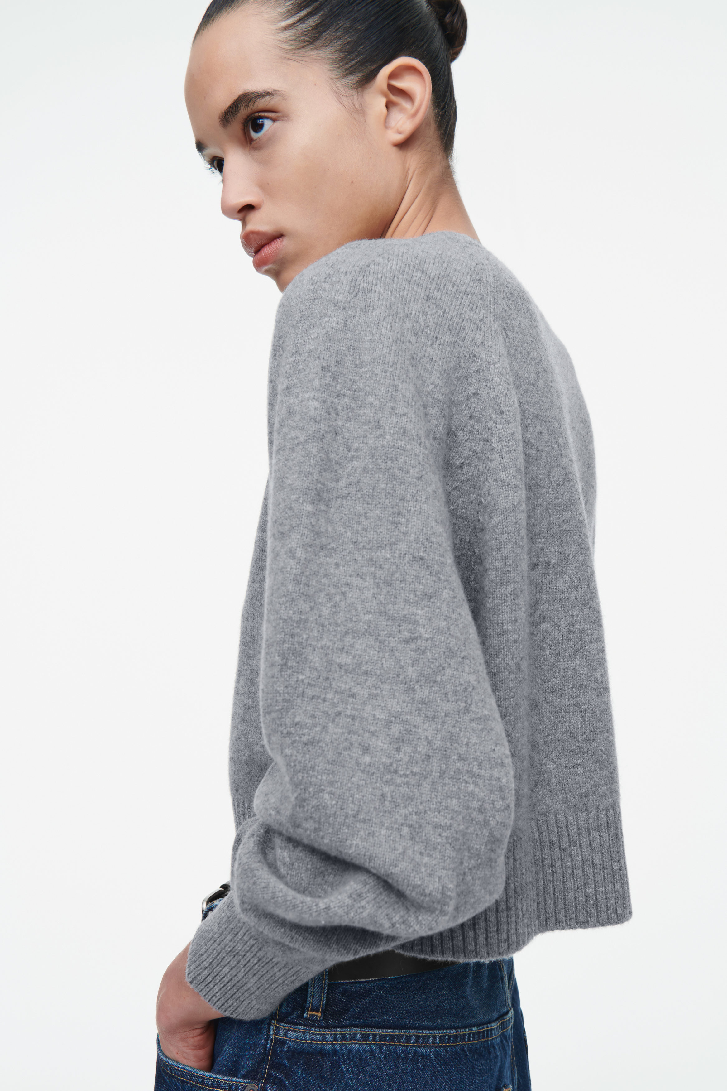 CROPPED WOOL CARDIGAN - GRAY MÉLANGE | COS