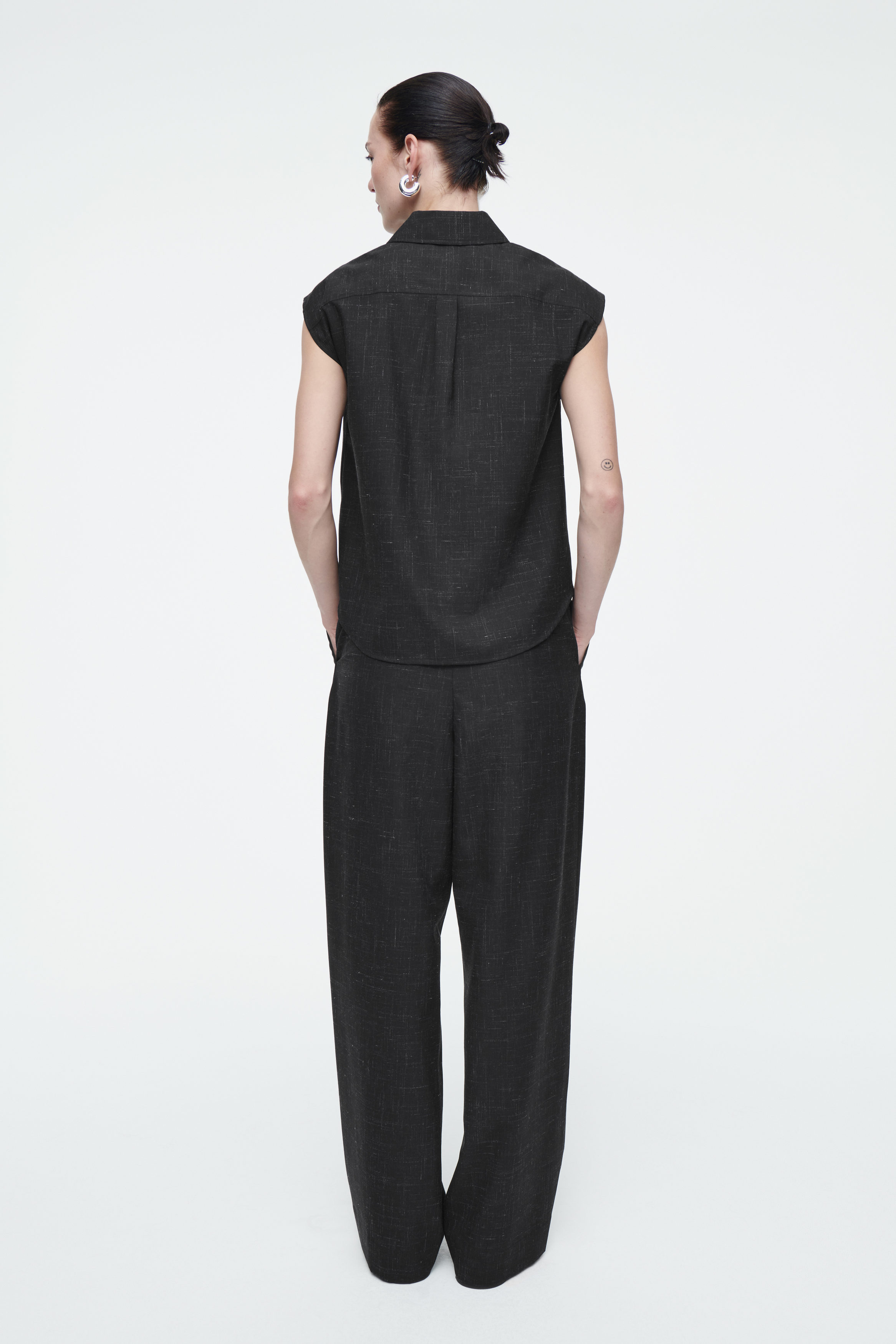 SLIM SHORT-SLEEVED FLECKED-WOOL SHIRT - CHARCOAL MÉLANGE SLIM SHORT-SLEEVED FLECKED-WOOL SHIRT - CHARCOAL MÉLANGE