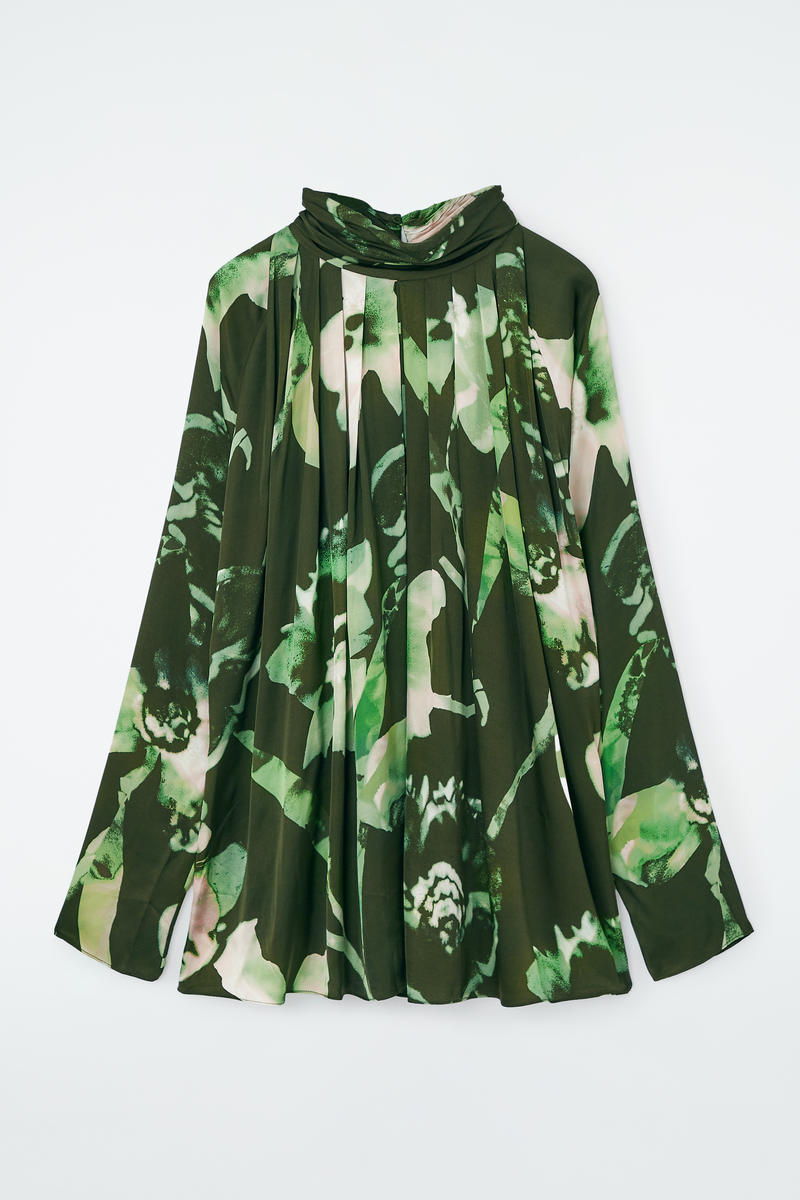 Pleated Batwing Blouse in Green