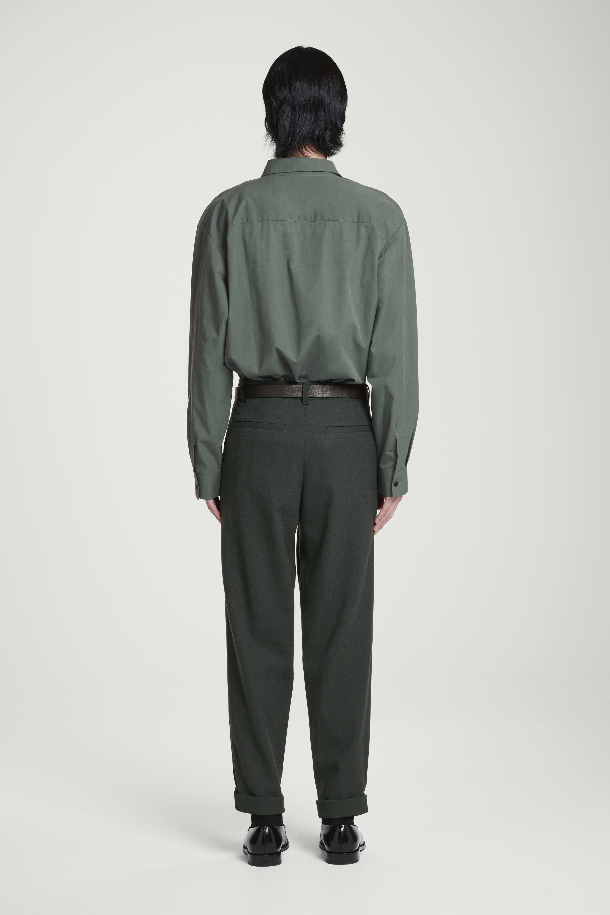 PLEATED WOOL TAPERED TROUSERS - BLACK | COS