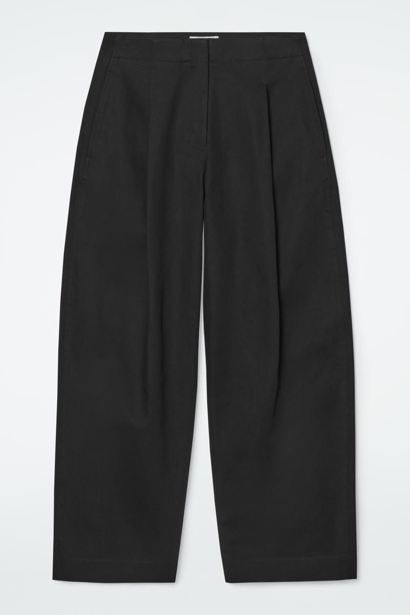 Pleated Barrel-Leg Chinos