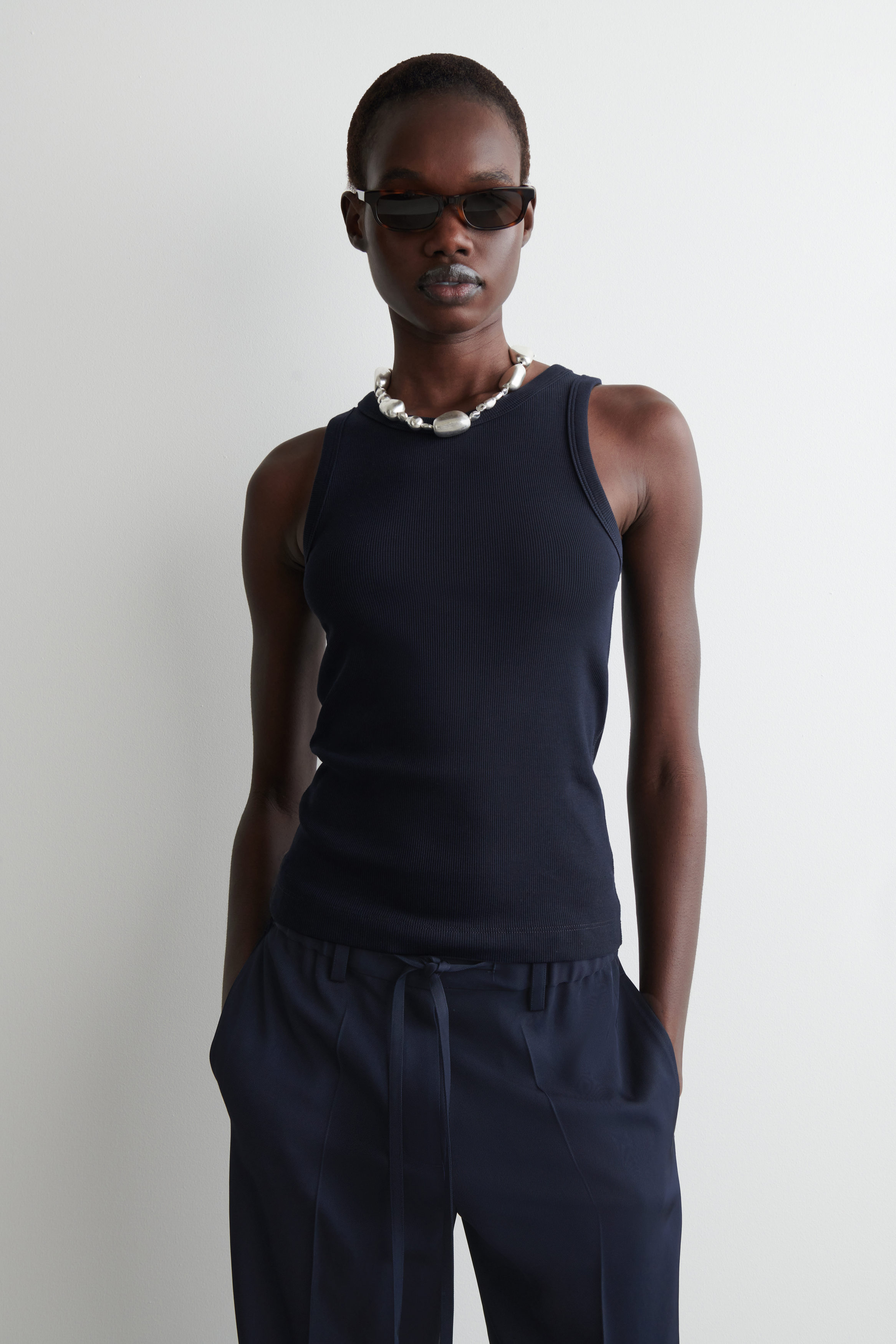 RIBBED TANK TOP