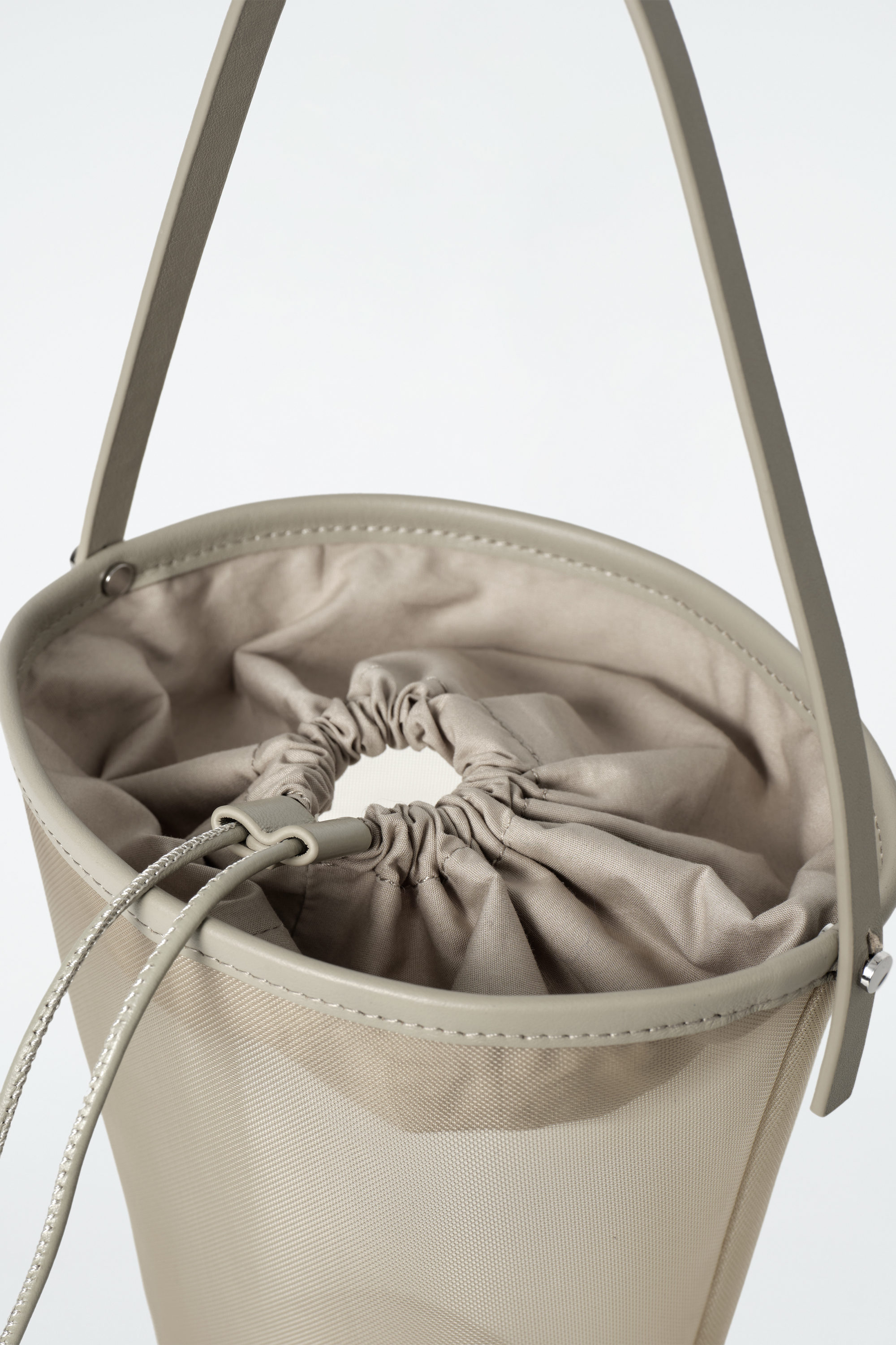 ★emis★MESH BUCKET BAG★送料・関税込★ MESH BUCKET BAG-NAVY - EMIS