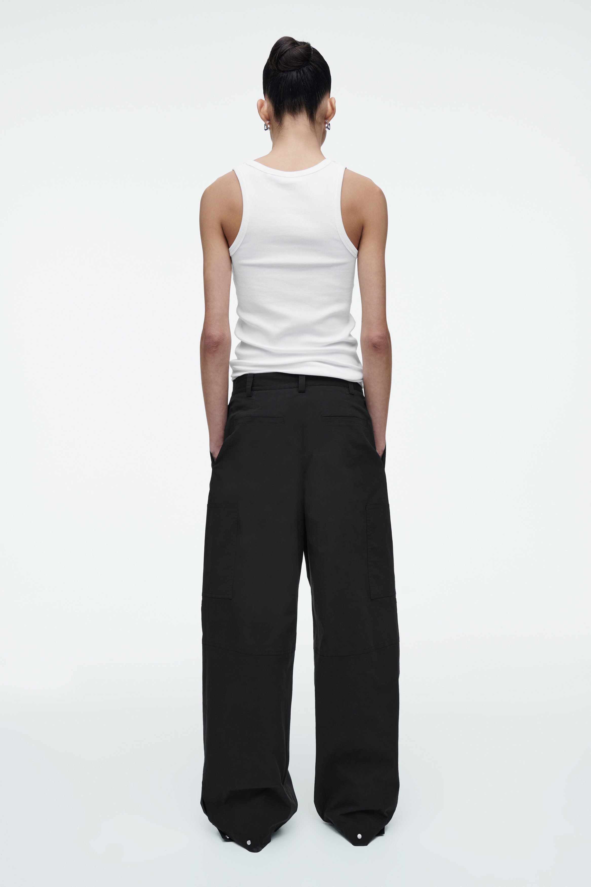 UTILITY BARREL-LEG CARGO PANTS - BLACK | COS US