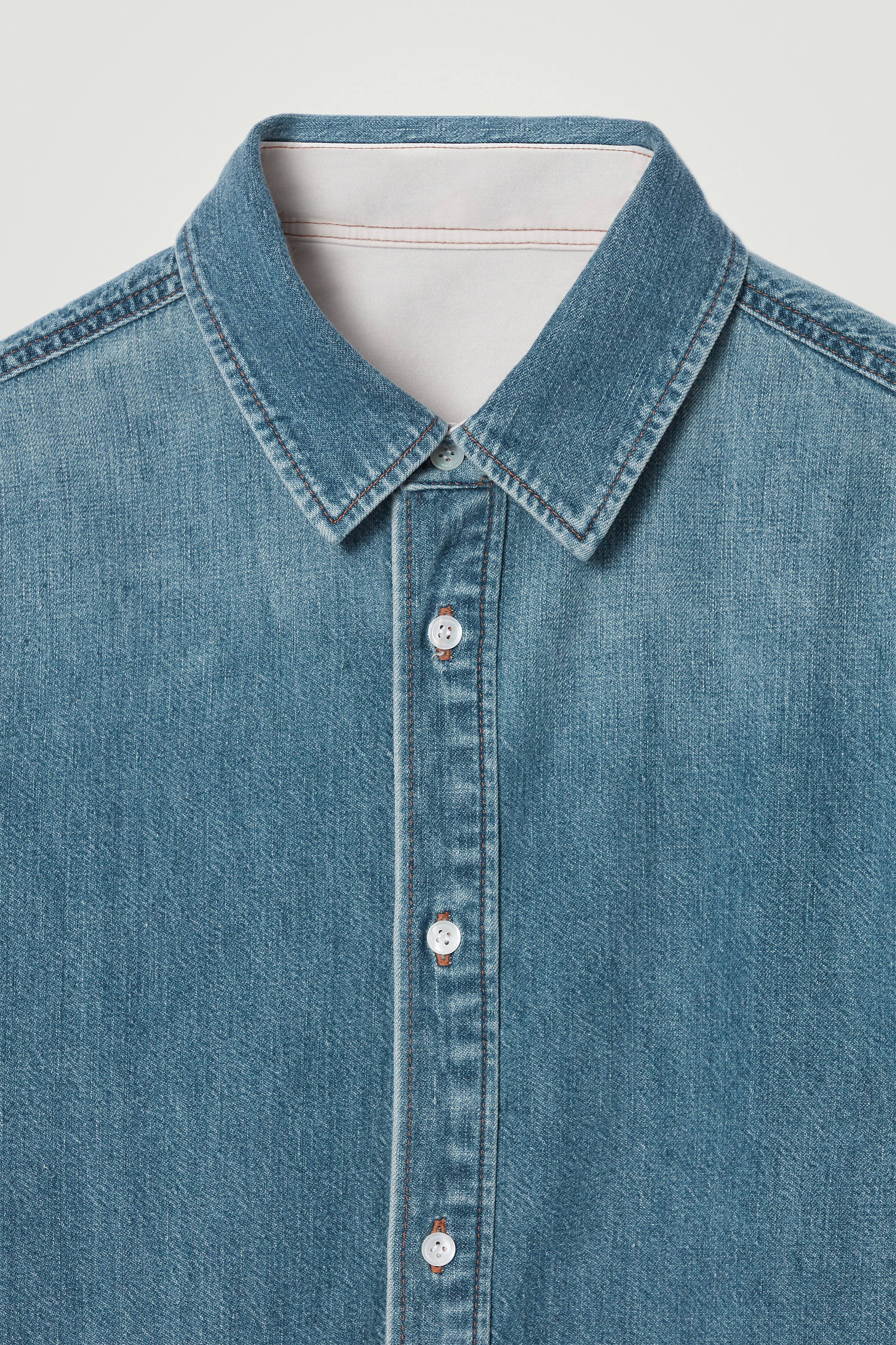 【COSYHARU】[Muscle Fit] Western Denim Linen Shirt COTTON-LINEN DENIM OVERSHIRT - WHITE | COS