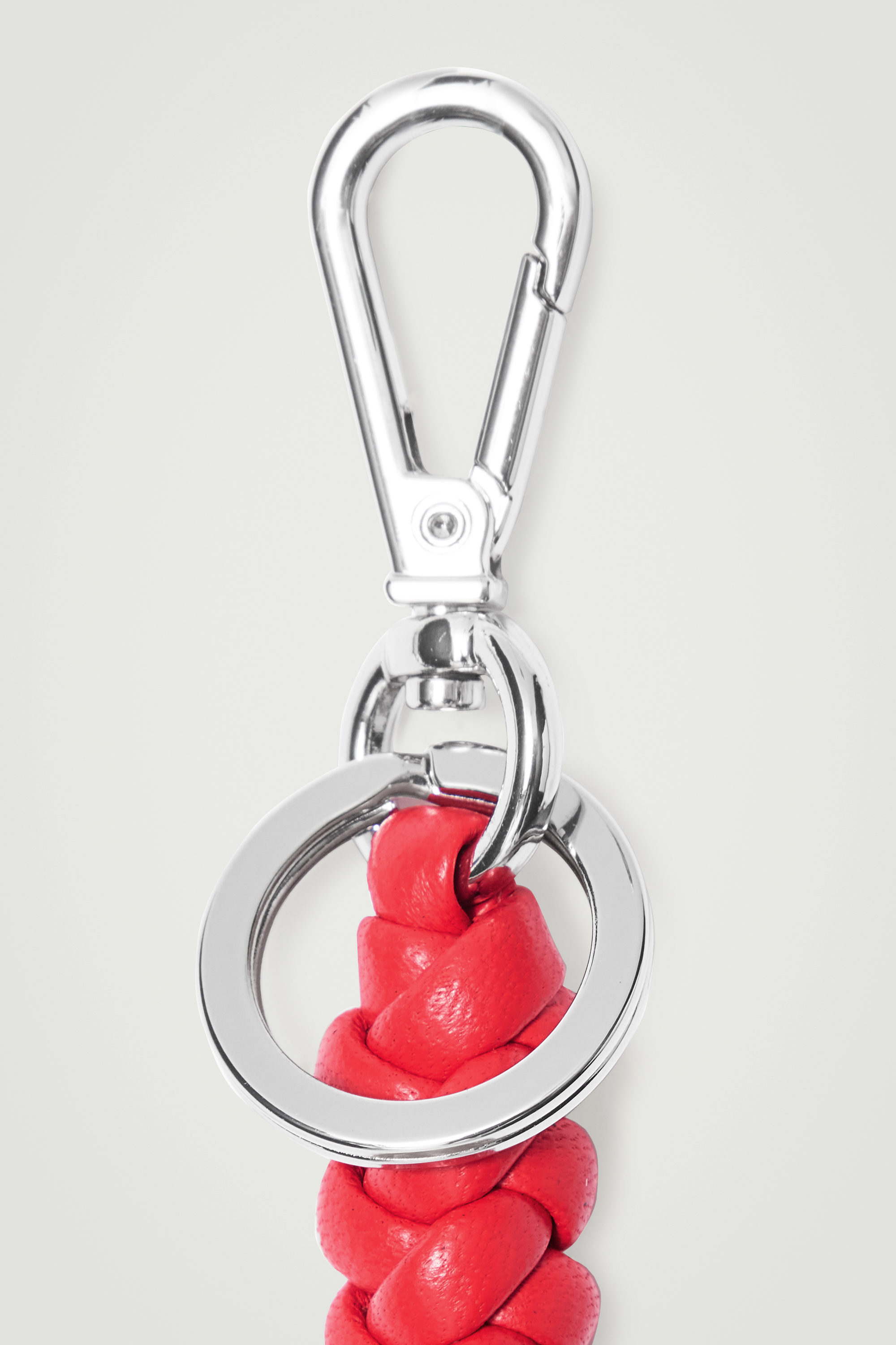 KNOTTED LEATHER KEYRING - RED | COS