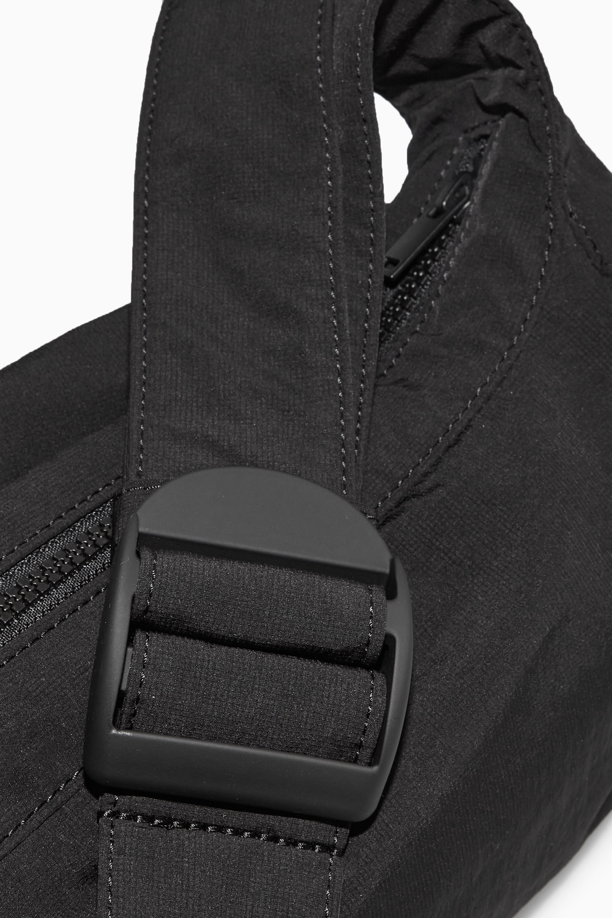 【COS】 Nylon Crossbody Saddle Bag Light Grey CROSSBODY SADDLE BAG - NYLON - LIGHT GRAY | COS