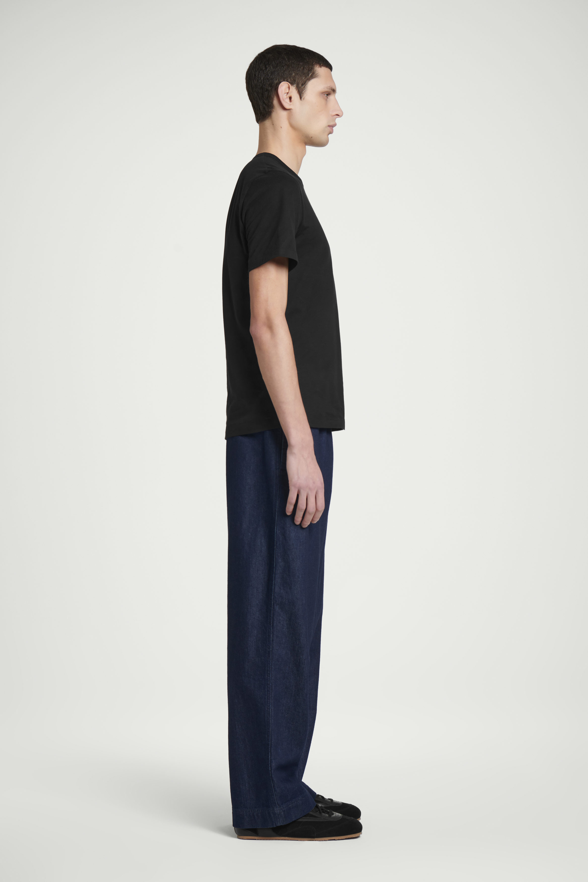 150g2個と180g1個 REGULAR BRUSHED-COTTON SHIRT - BLACK | COS