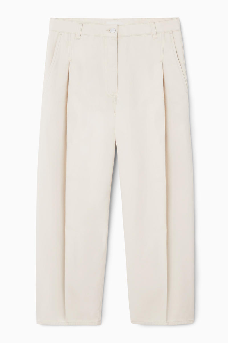 Pleated Barrel-Leg Denim Trousers in Beige