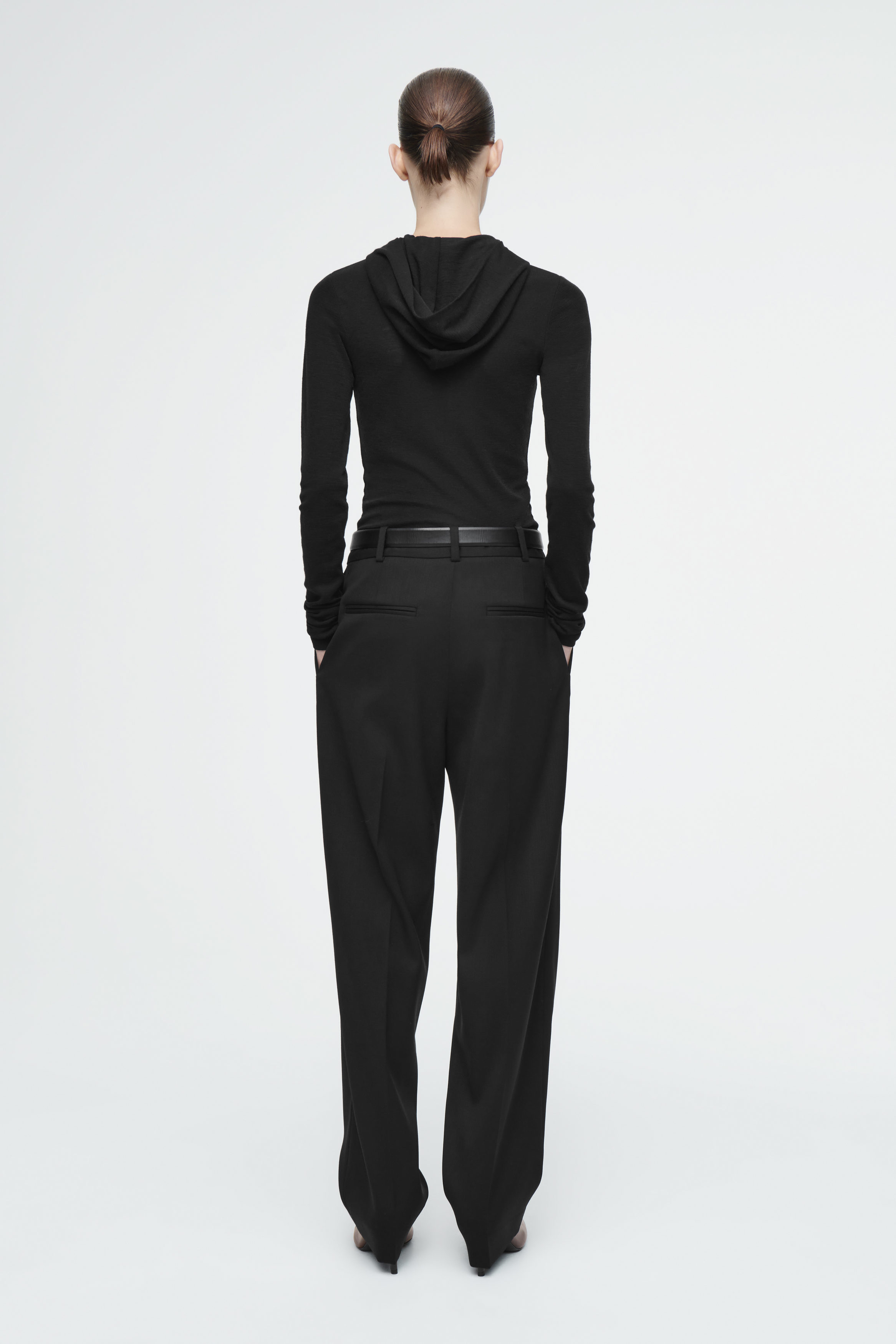 る　WOOL BLEND TROUSERS 1 付属品完備 SLIM TAILORED WOOL-BLEND PANTS - BLACK | COS